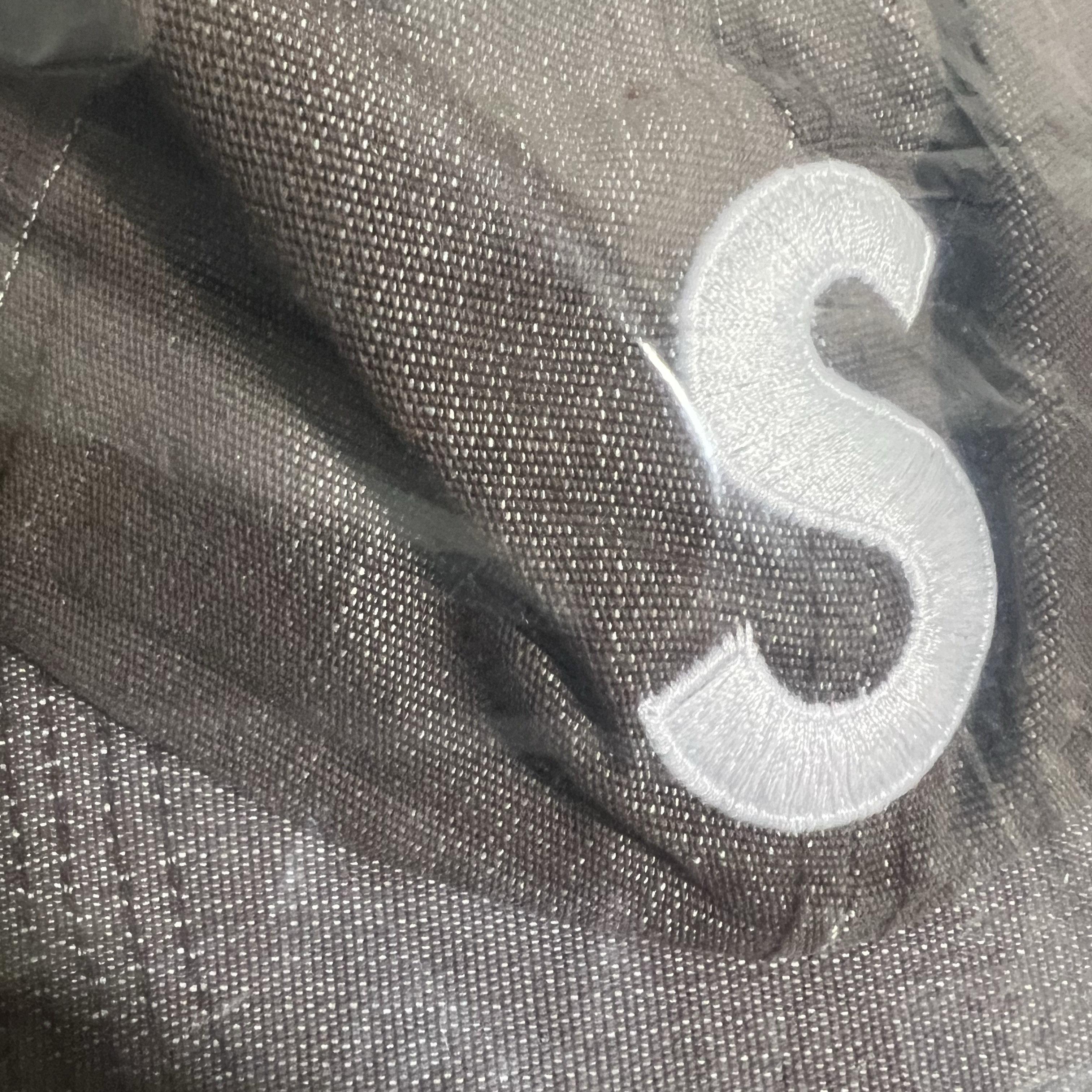 Supreme Cordura Denim S Logo 6-Panel Brown - 25SS 착용 스타일