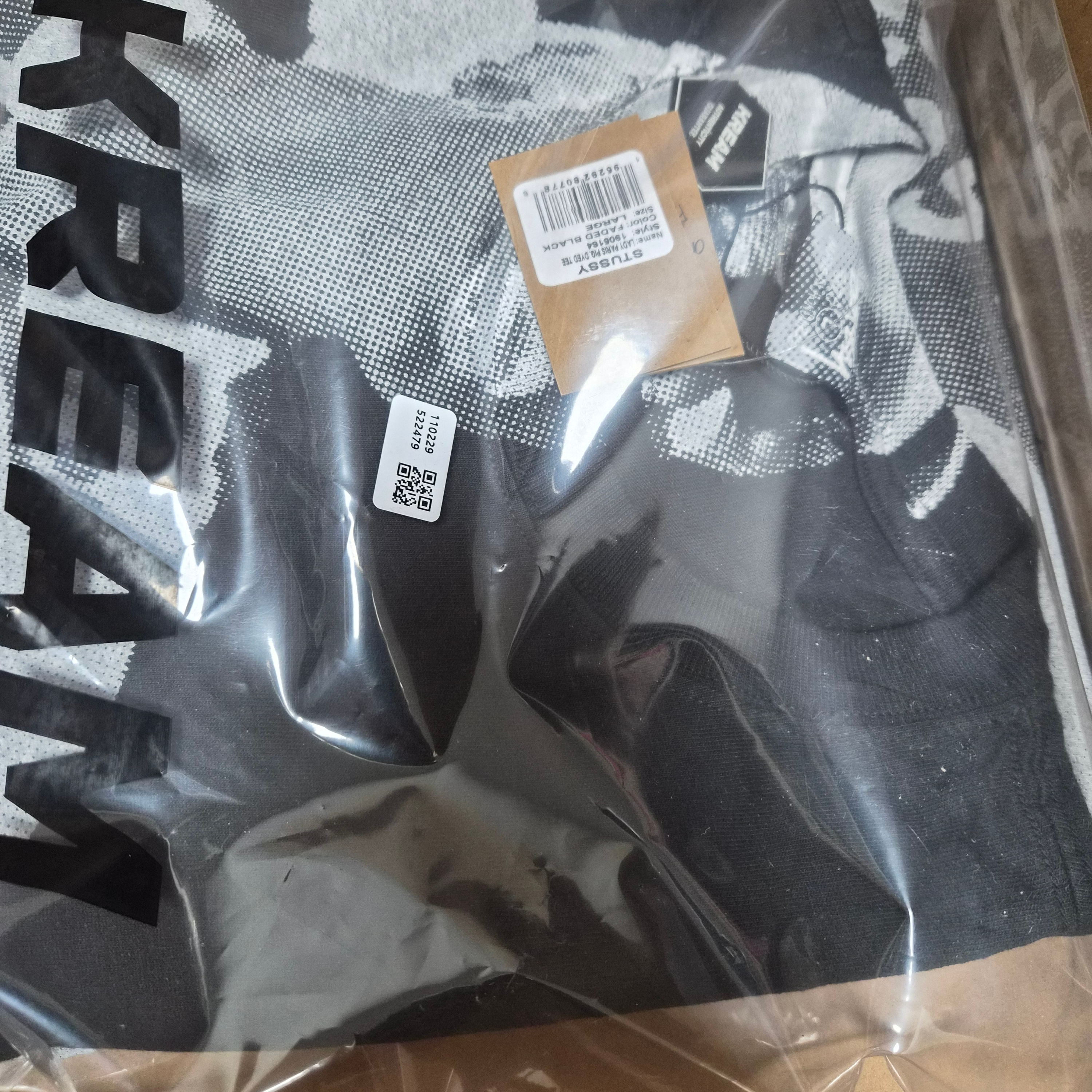 Stussy Paris T-Shirt Faded Black 착용 스타일
