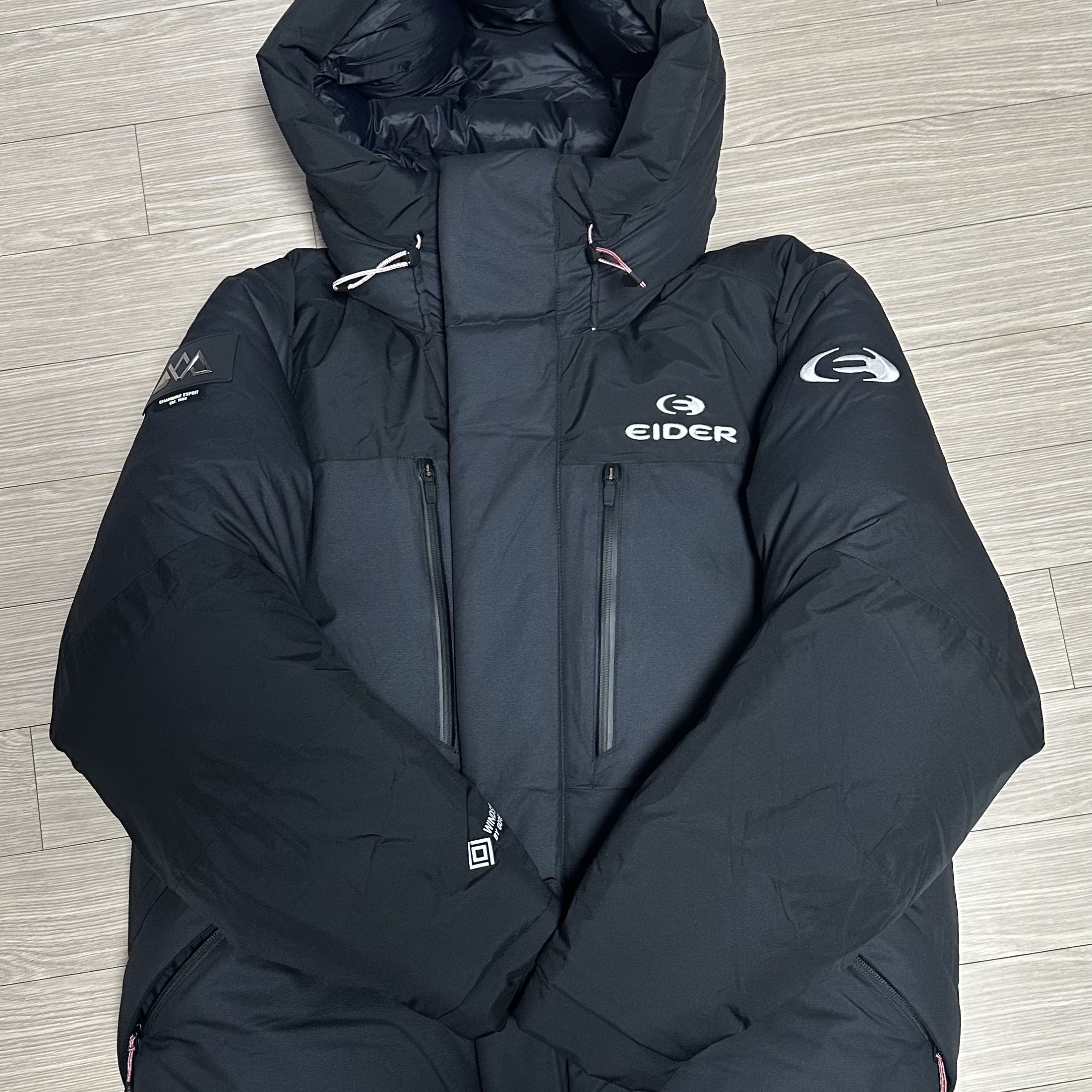Eider Campylo Windstopper Heavy Down Jacket Black 착용 스타일
