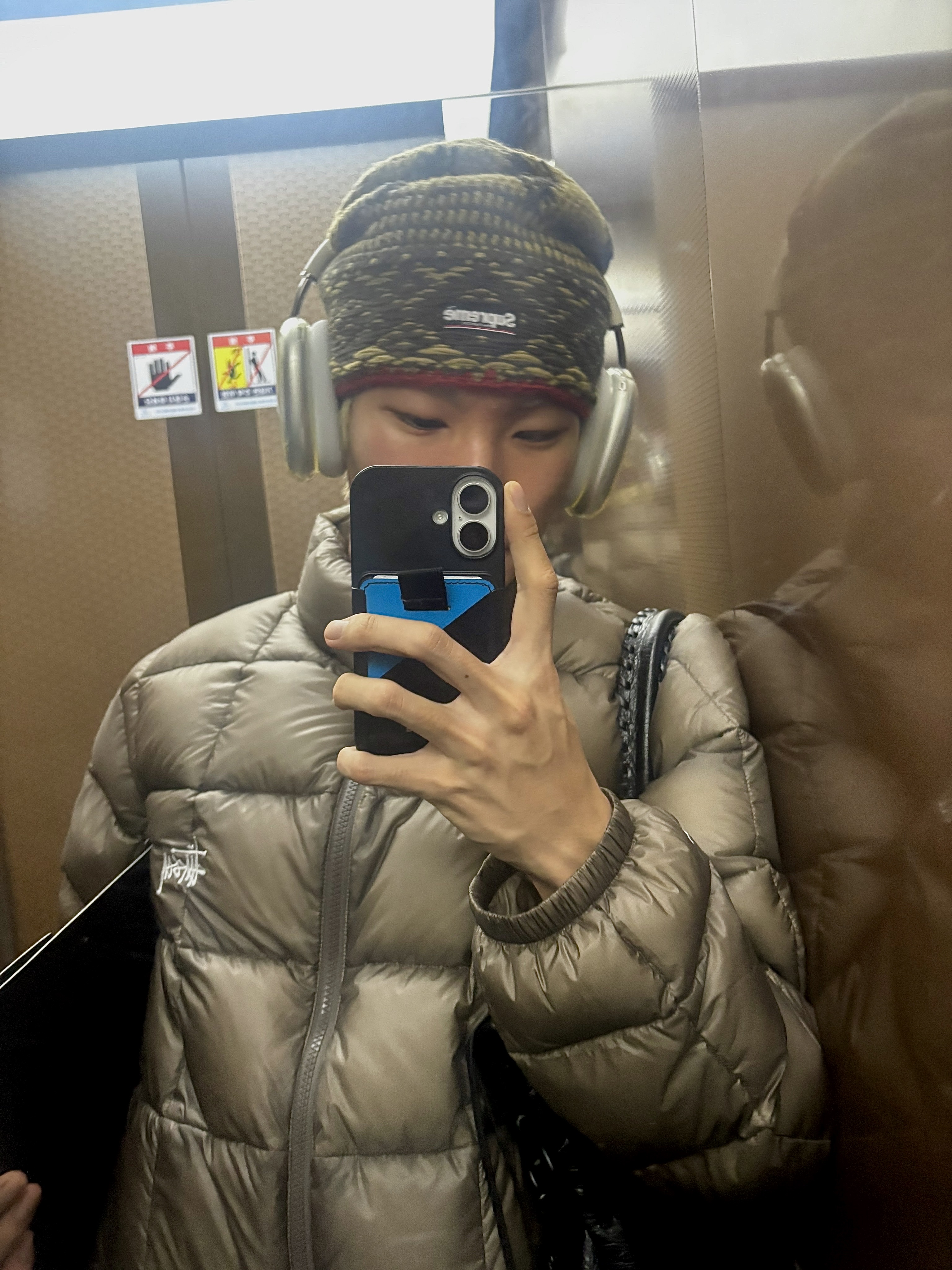 Stussy Midweight Puffer Taupe, Supreme Diamond Beanie Khaki - 25FW 착용 스타일