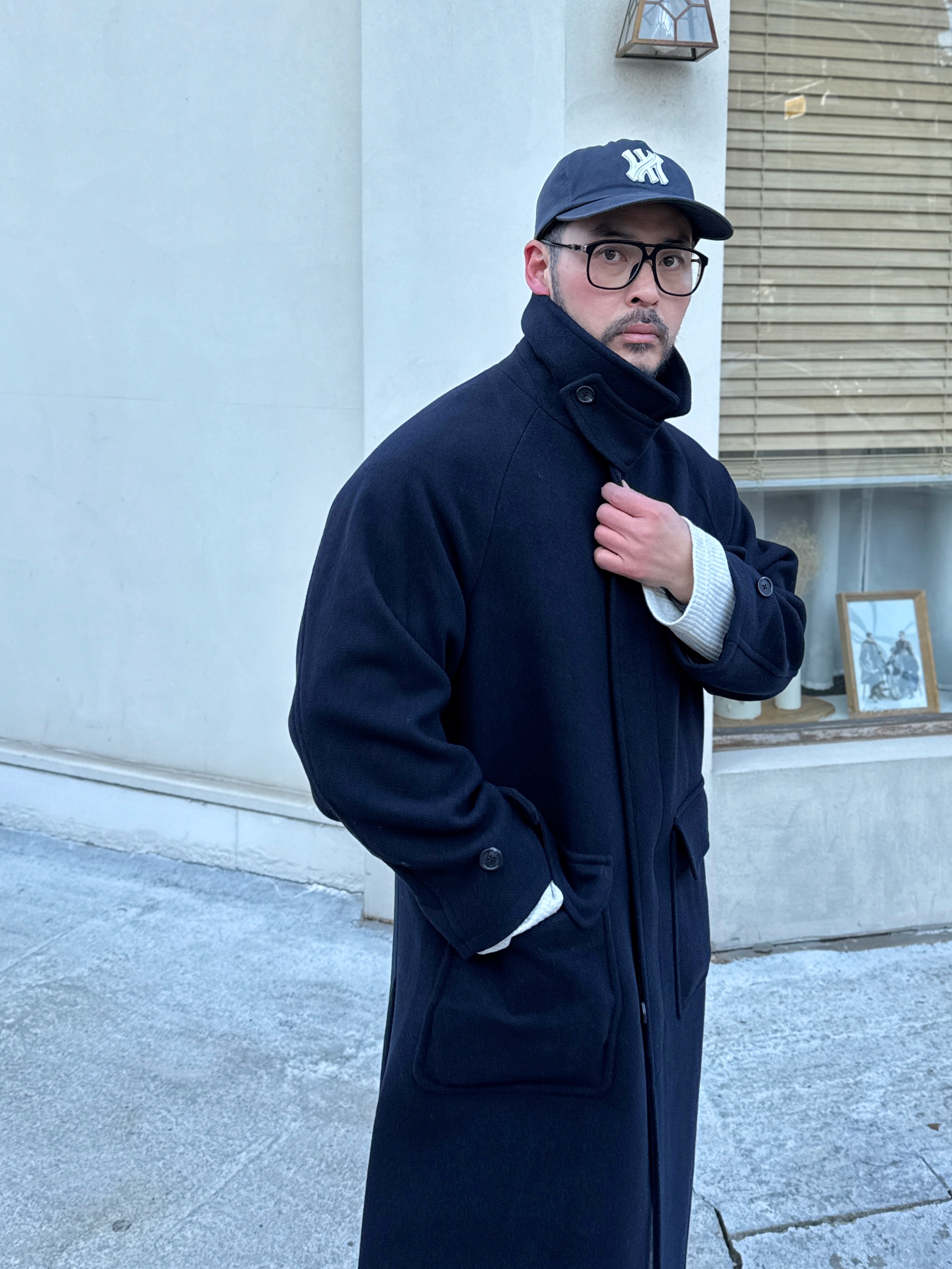 Farfromwhat Far Patch Logo Cap Brown 착용 스타일 - 5