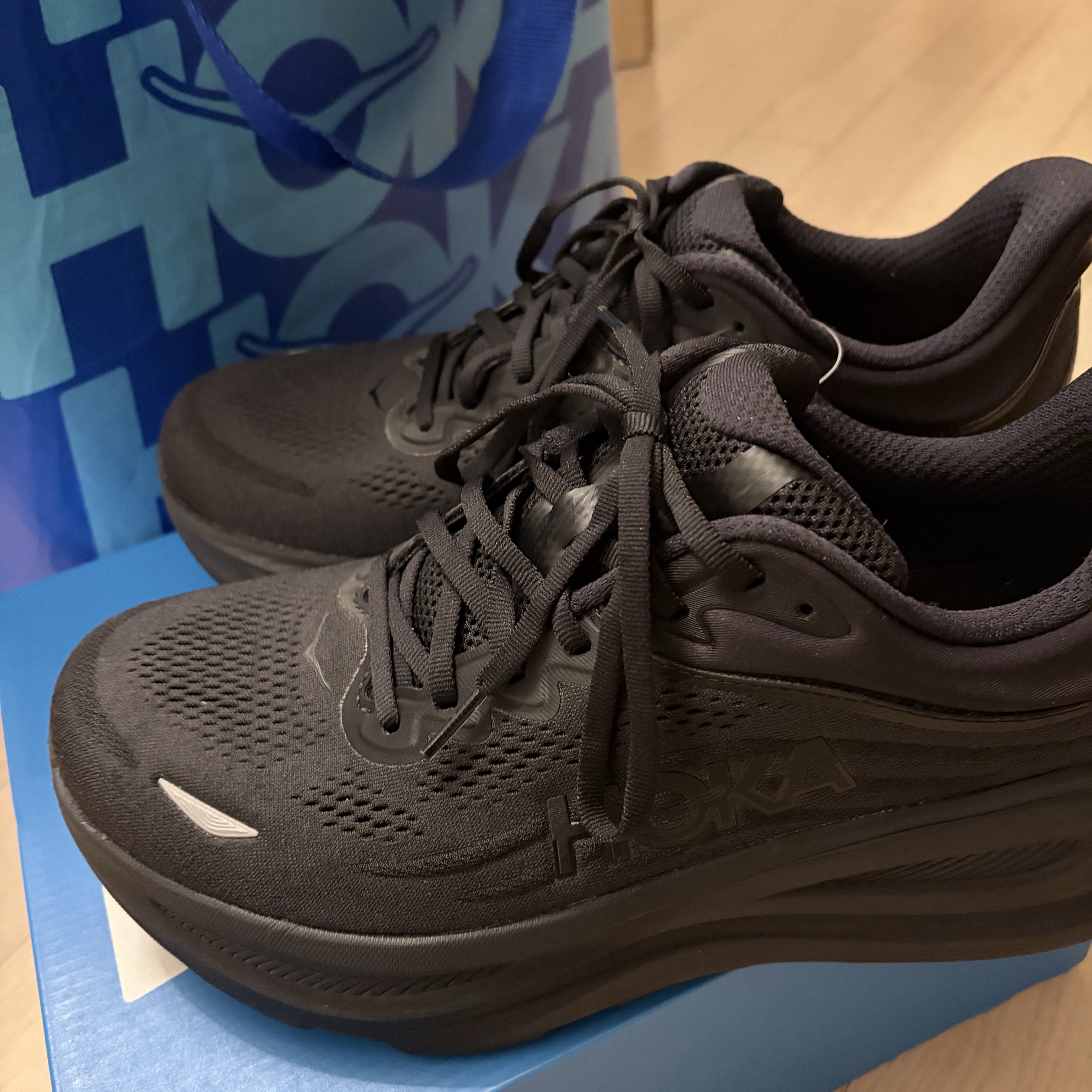 Hoka Bondi 9 Black - X-Wide 착용 스타일