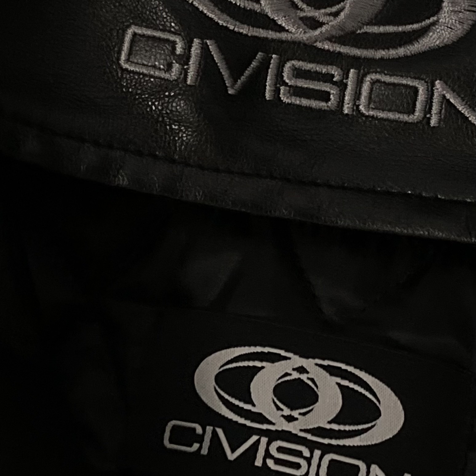 Civision by CSC Hooded Artificial Leather Bomber Jacket 착용 스타일 - 2