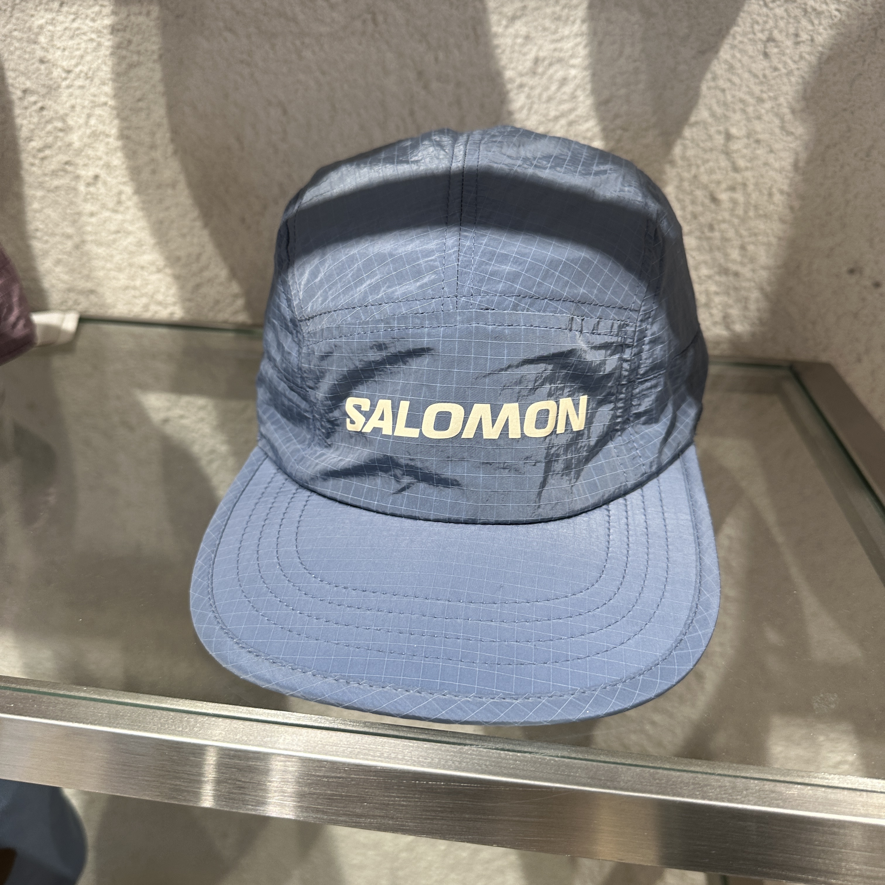 Salomon Primary Ripstop Camp Cap Grey Blue 착용 스타일