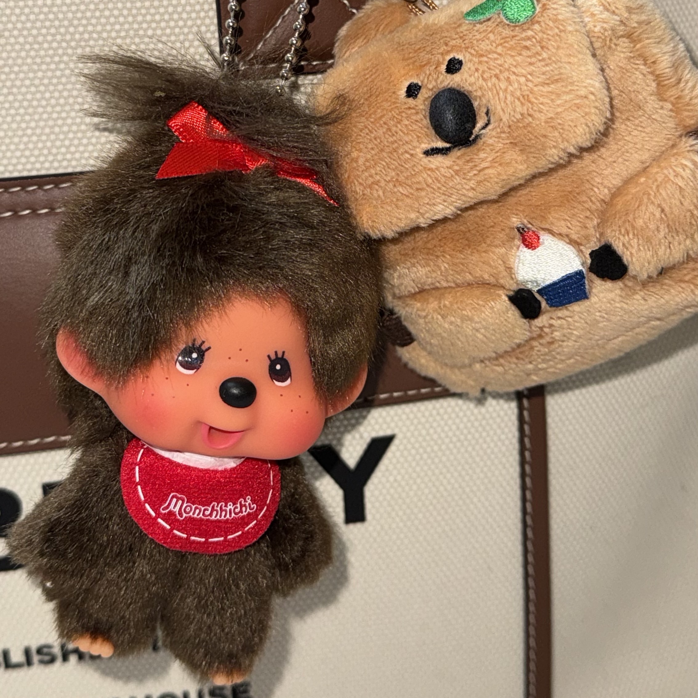 Monchhichi Bighead SS Girl Key Chain Brown 착용 스타일