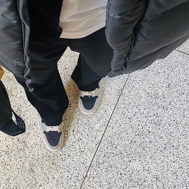 Jordan 1 Retro Low OG Black Cement 착용 스타일