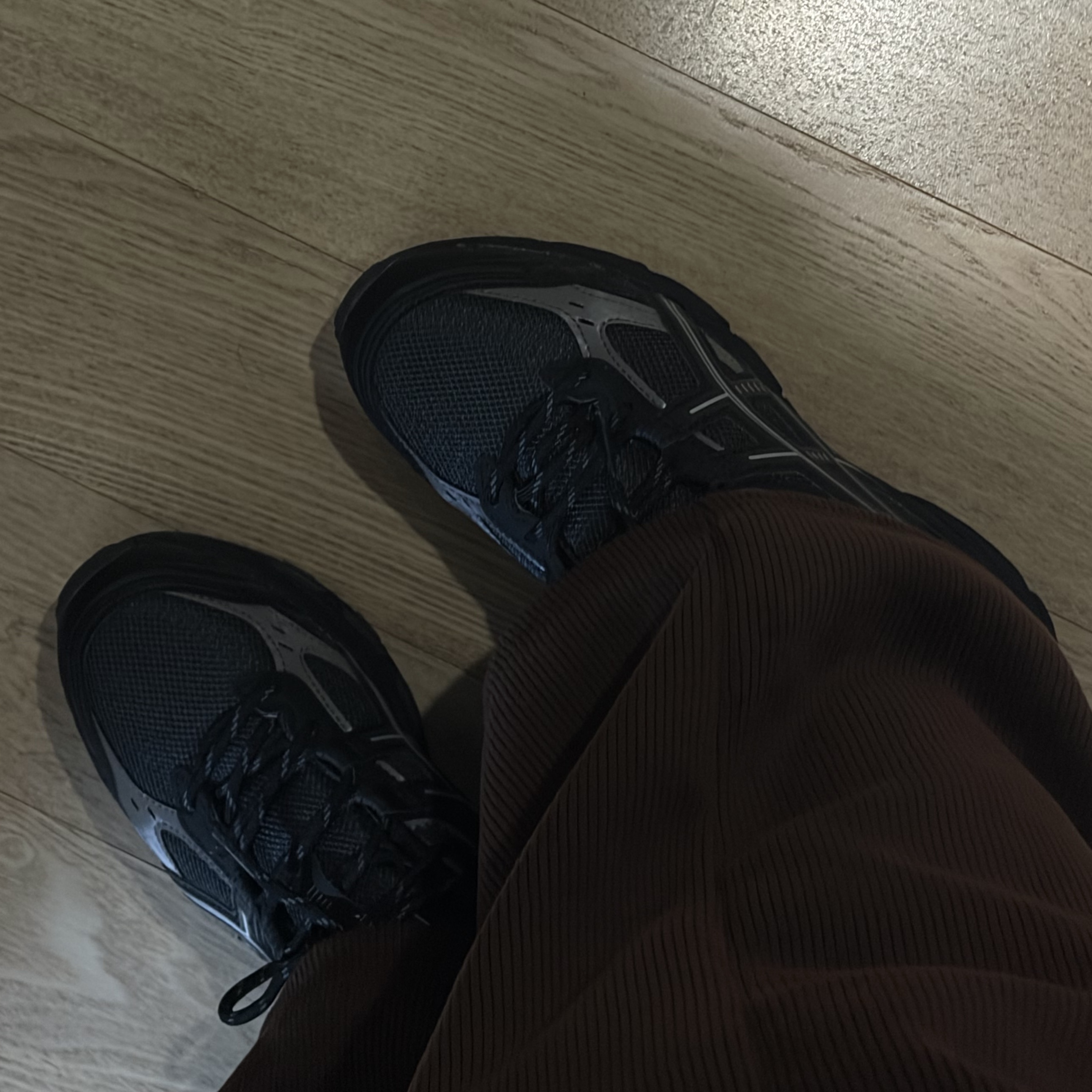 Asics Gel-Nunobiki Graphite Grey Black 착용 스타일 - 2