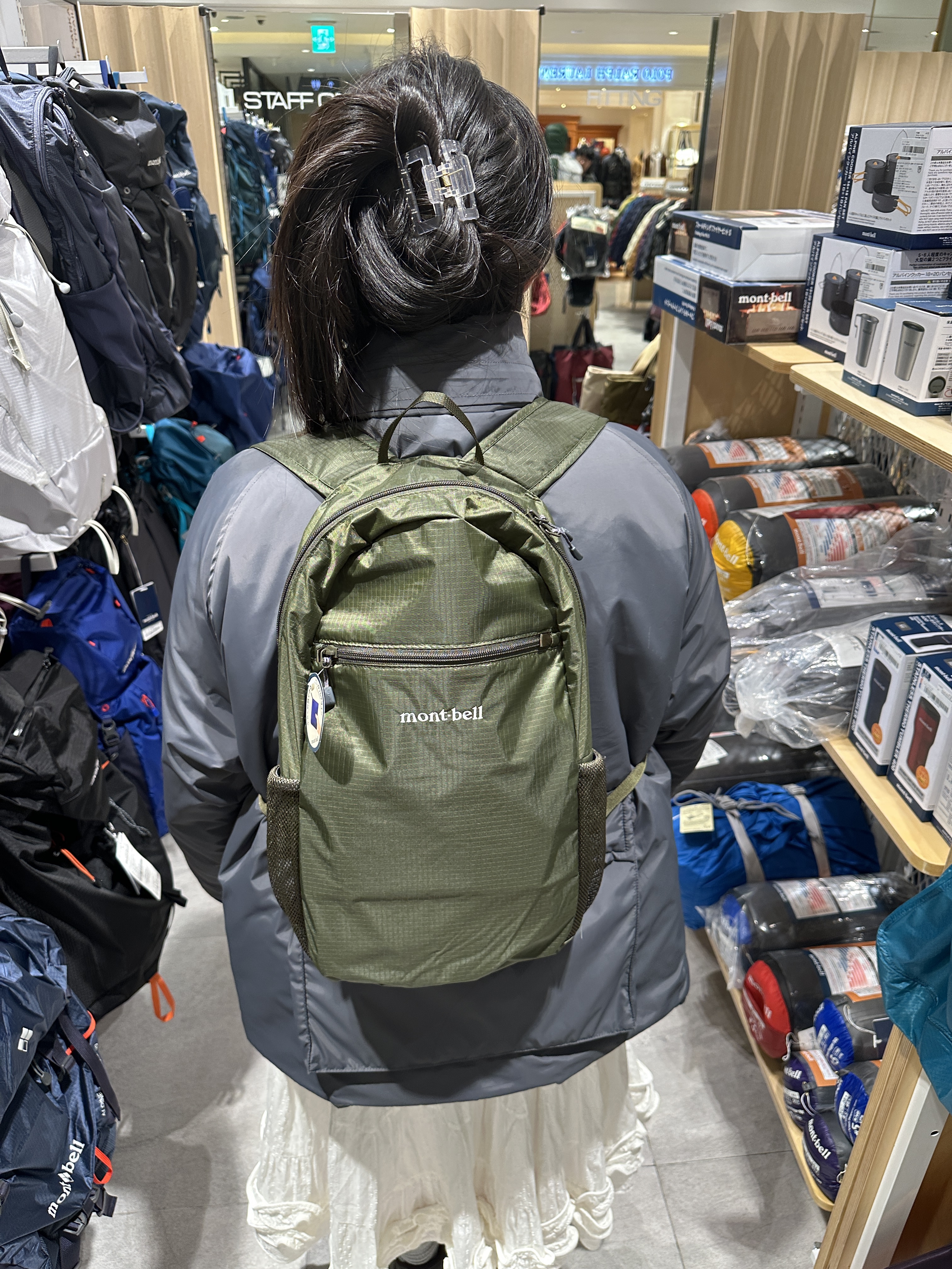 Montbell Versalite Pack 15 Backpack Blue Black 착용 스타일