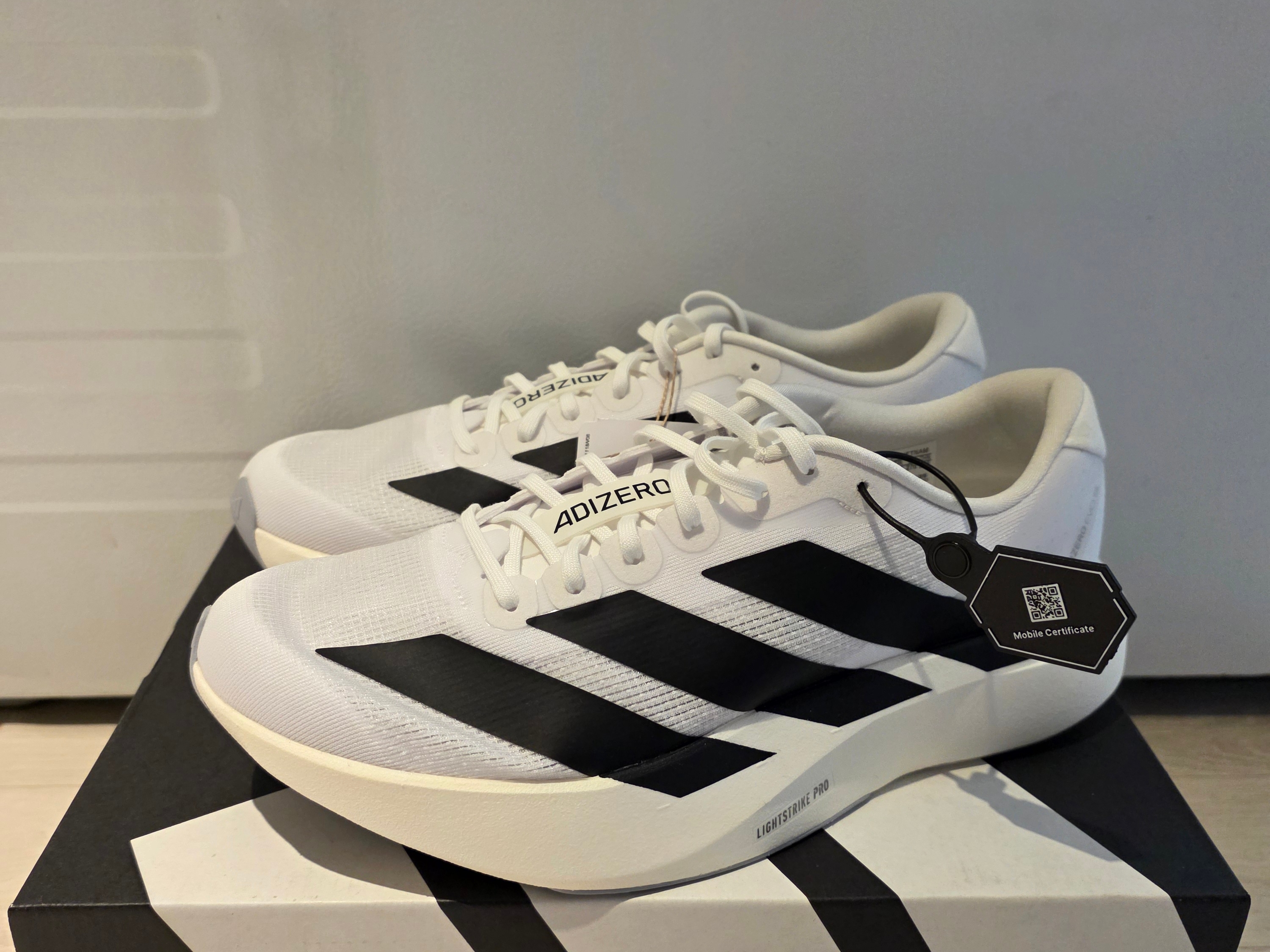 Adidas Adizero EVO SL Cloud White Core Black 착용 스타일 - 1