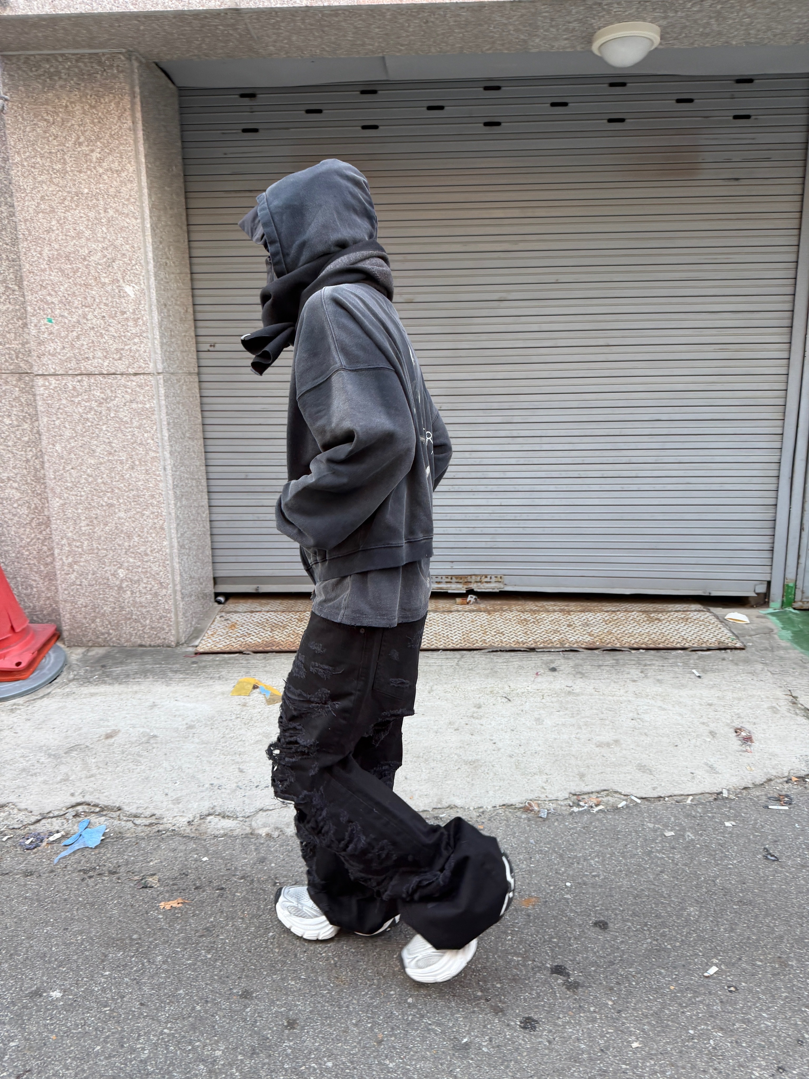 SLAYER Undermycar Diabolus In Musica Vintage Washed Zipped Hoodie Black 착용 스타일 - 3