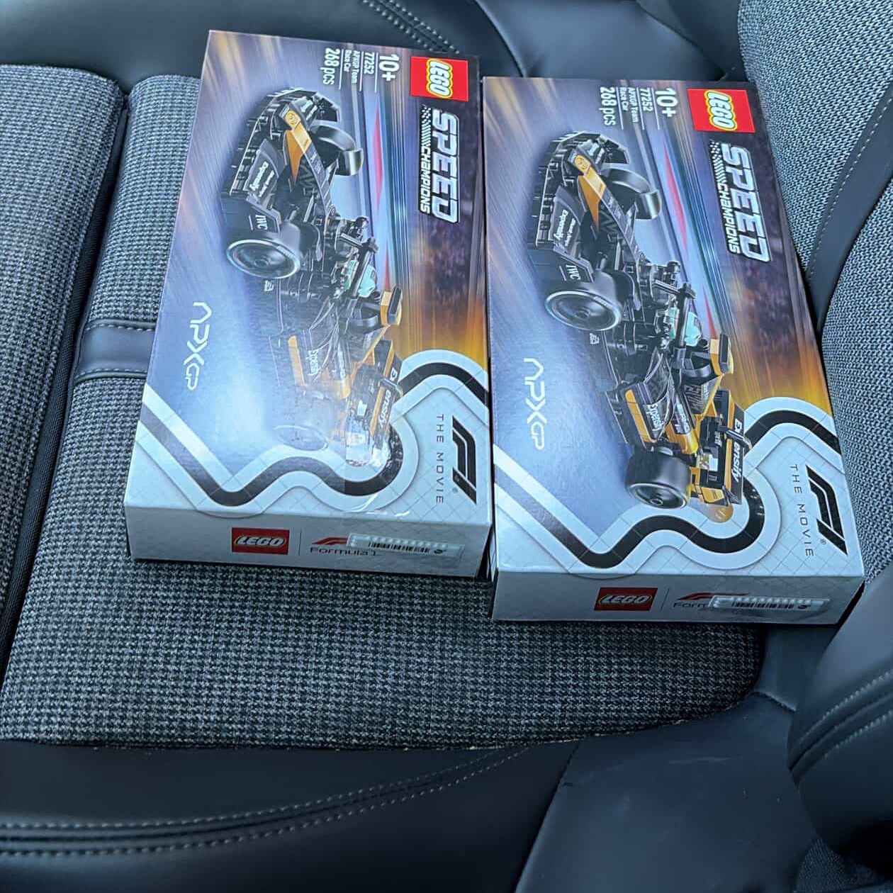 Lego Speed Champions APXGP Team Race Car from F1 The Movie 착용 스타일