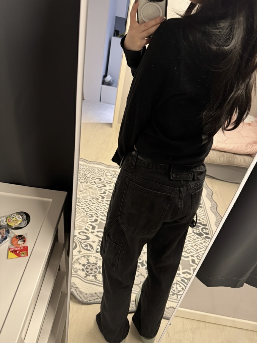 [예약 배송][KREAM 단독] Safarispot Women 1/2 Basic Safari LS T-Shirt Black 착용 스타일