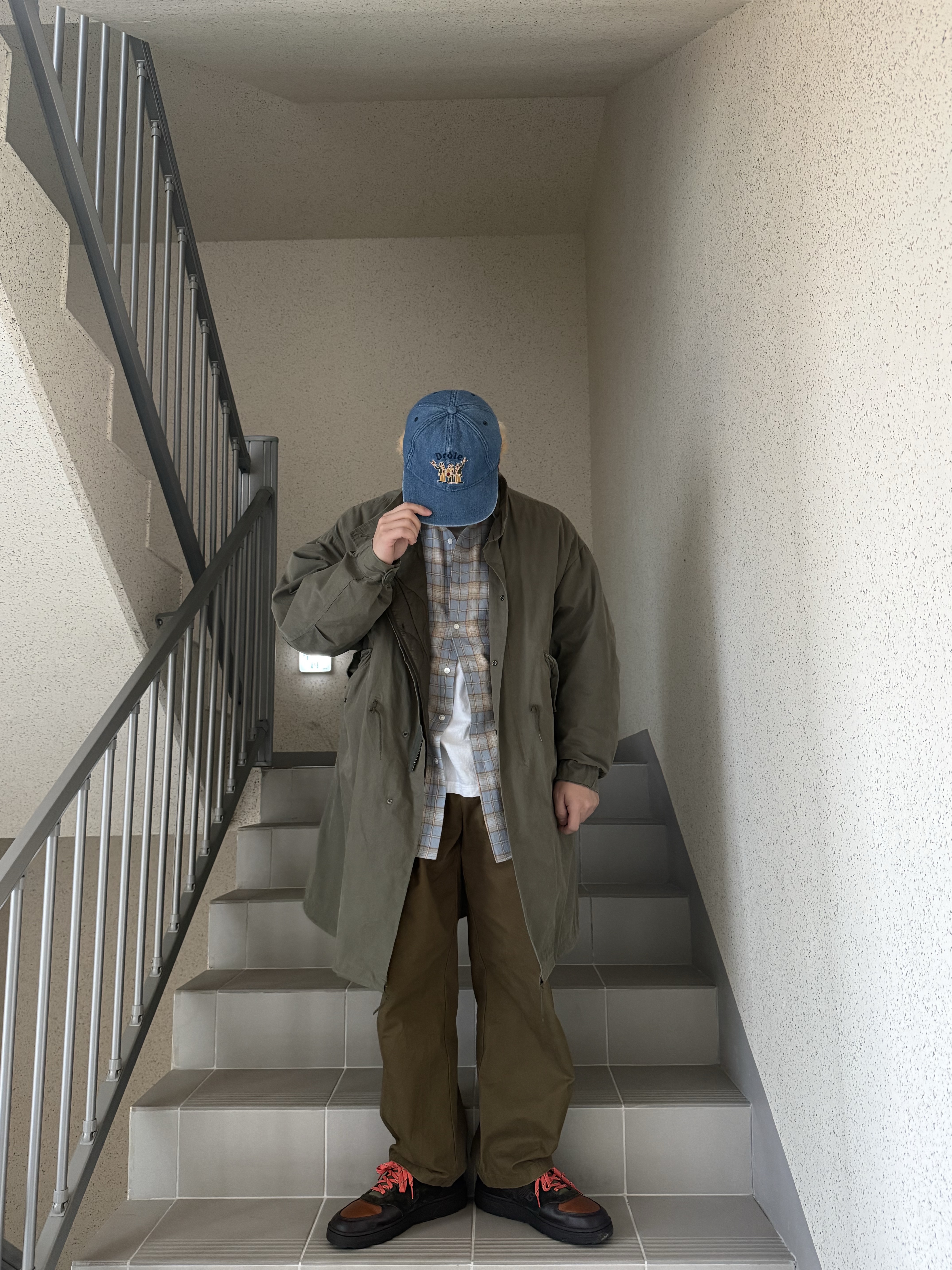 New Balance x Drake's Allerdale Made in UK Brown Olive 착용 스타일 - 4