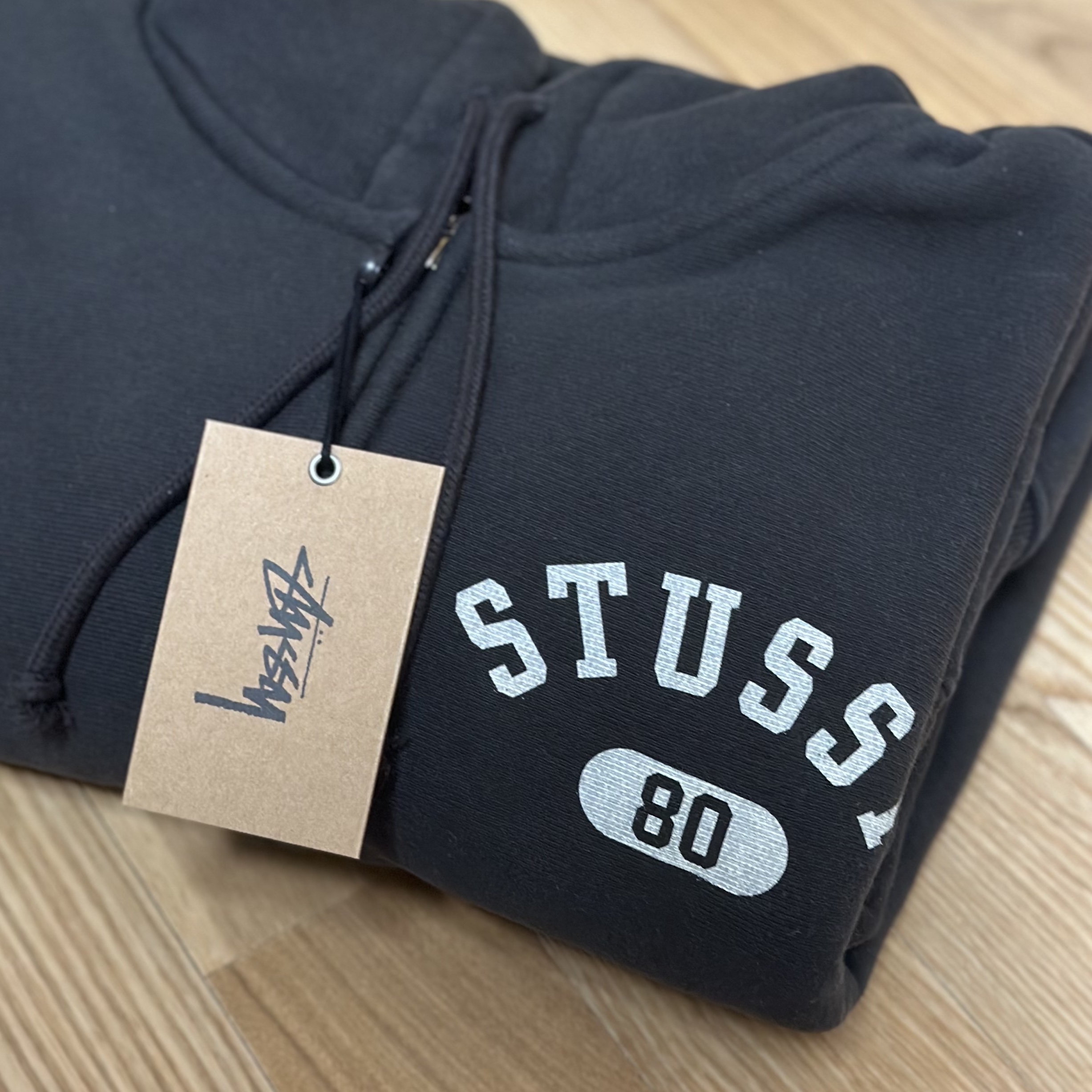 Stussy Varsity Zip Hoodie Washed Black 착용 스타일
