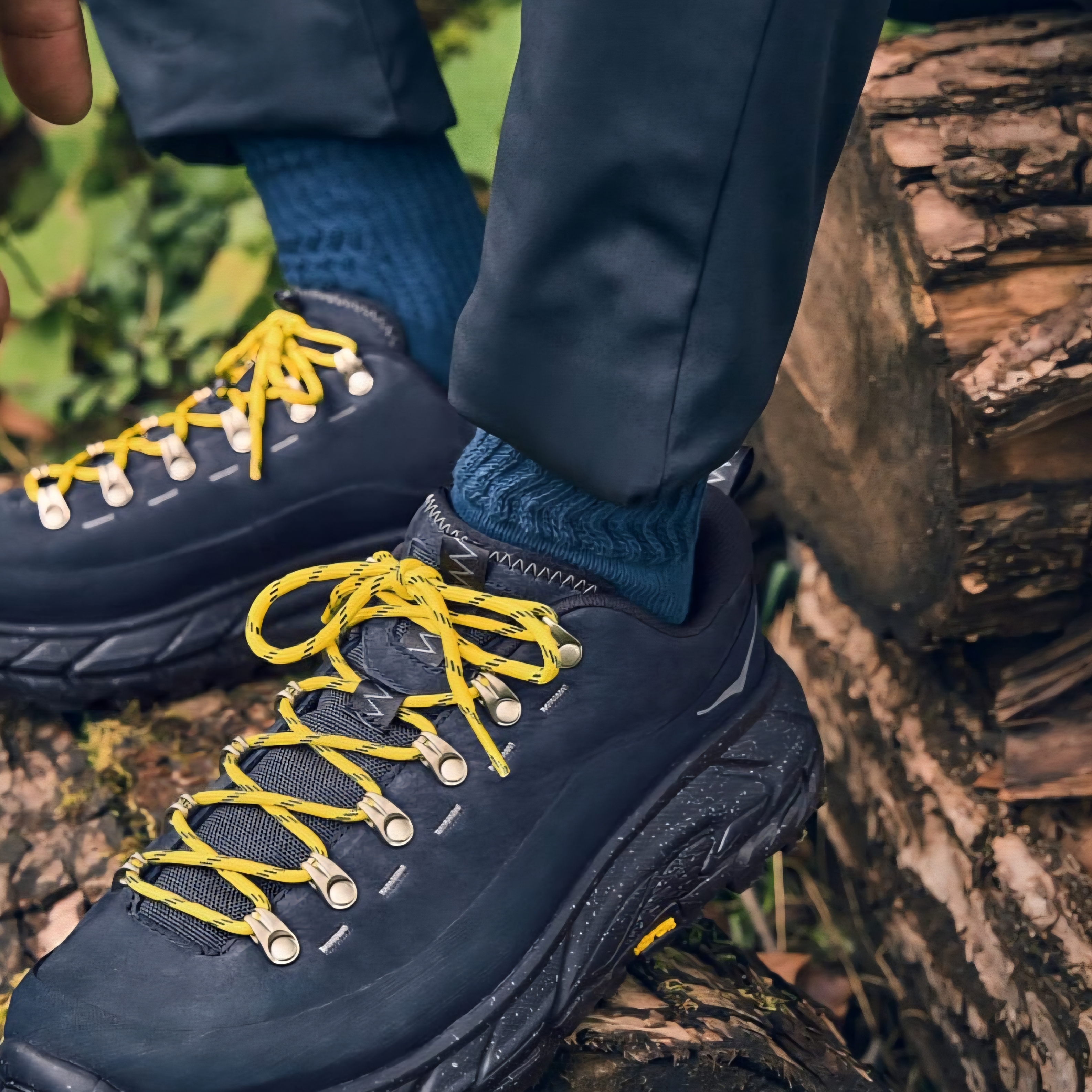 Hoka Tor Summit 2 Black 착용 스타일