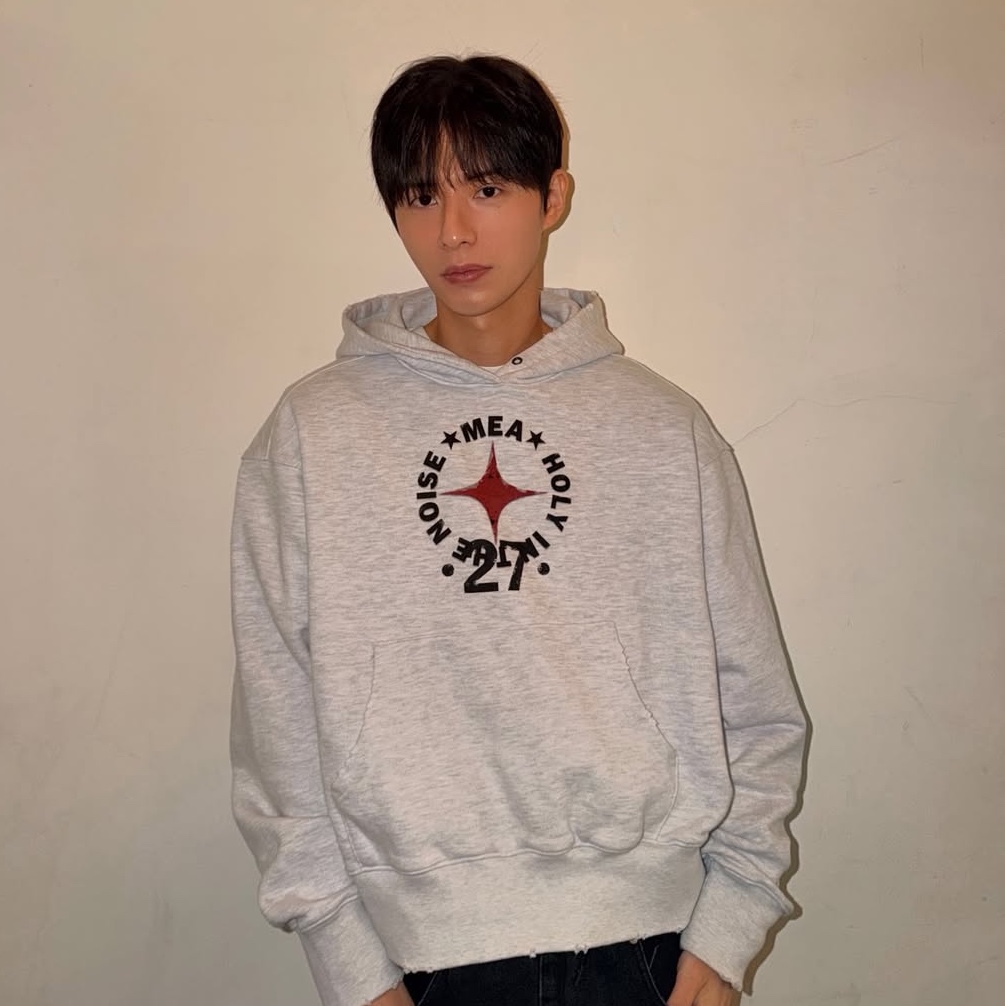 Mea Damaged 27 Hoodie Melange Grey 착용 스타일 - 1