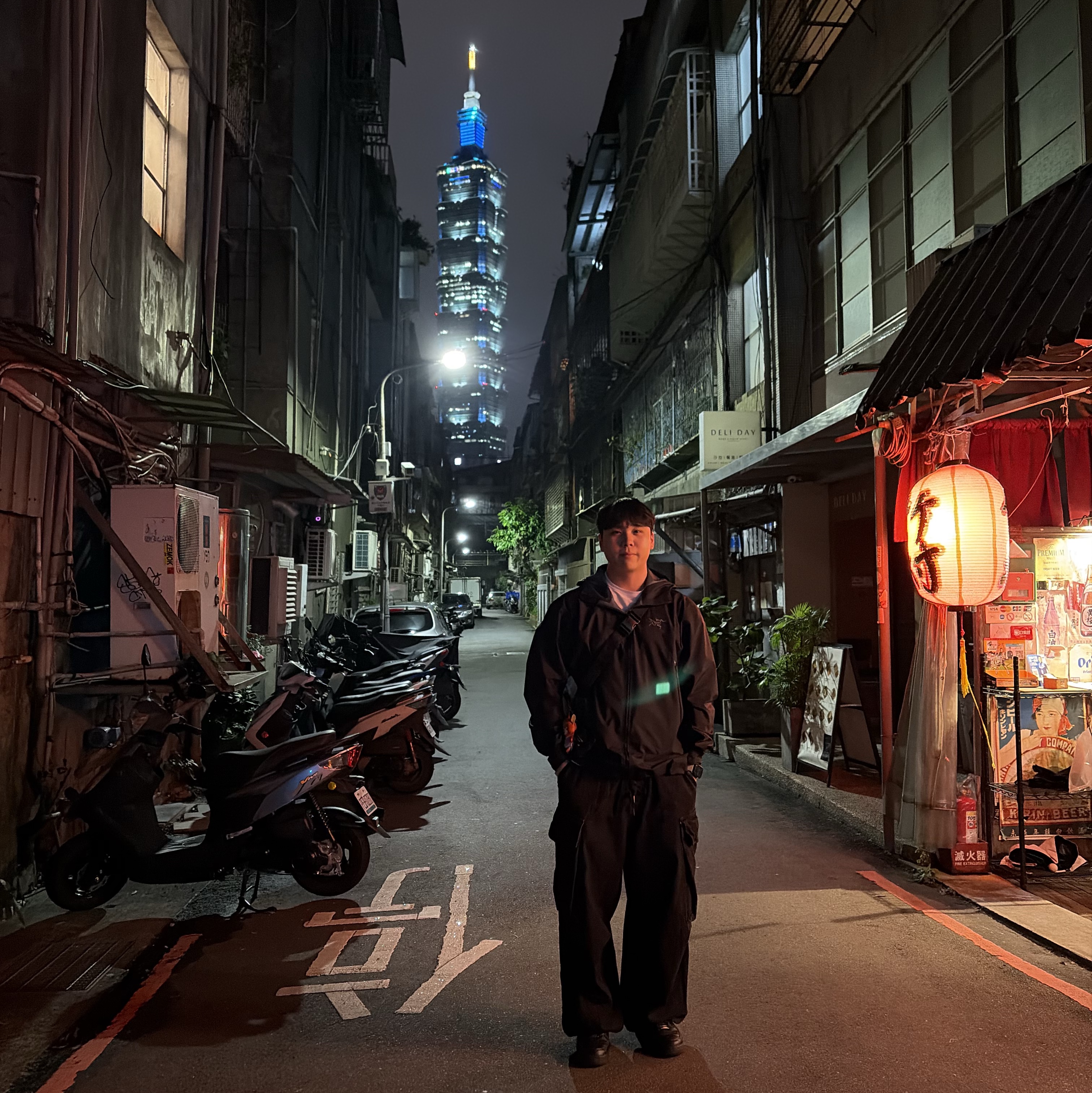 Arc'teryx Beta Jacket Black, Nike x Supreme Air Force 1 Low Black 착용 스타일 - 1