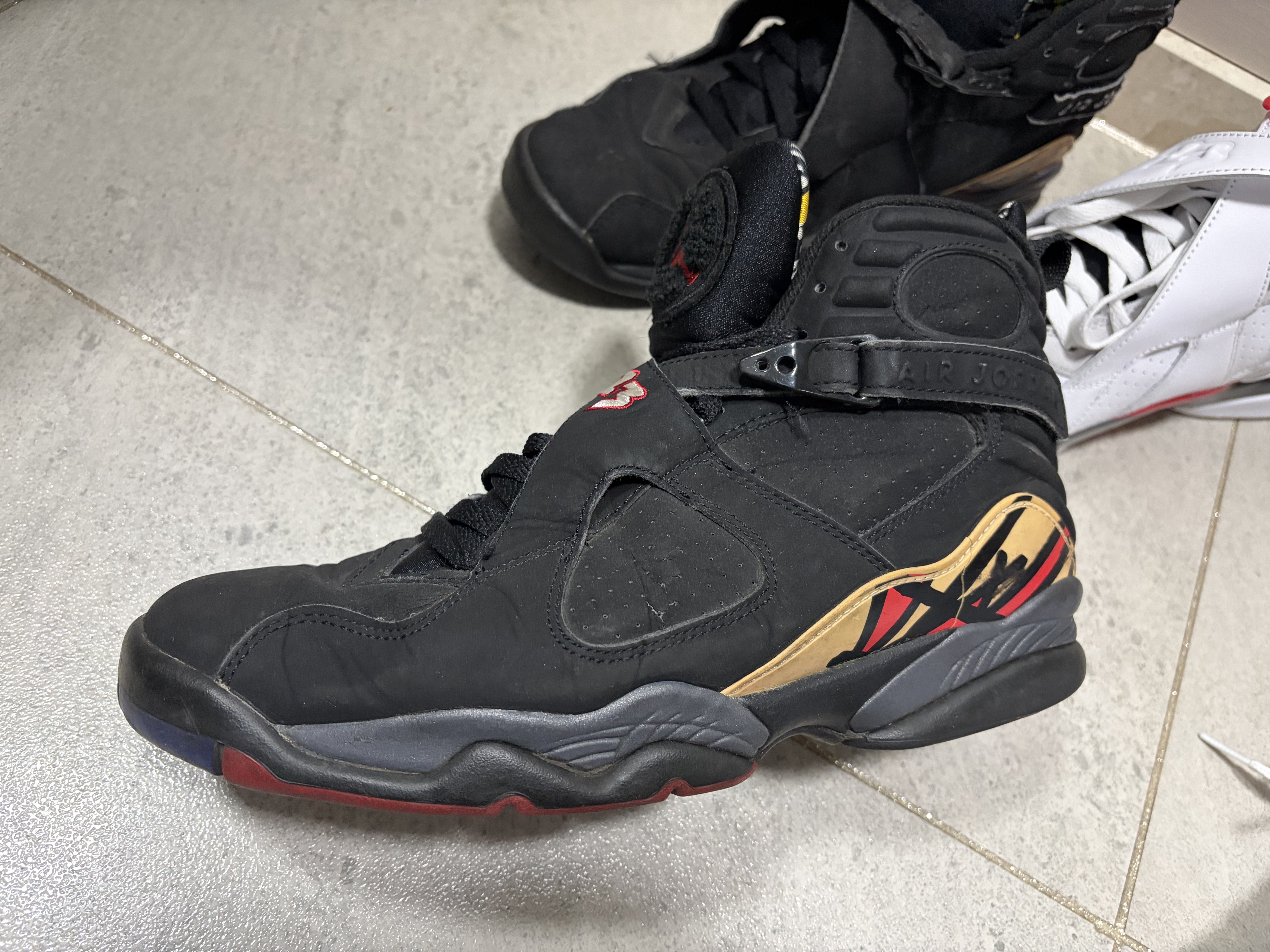 Jordan 8 Retro Bugs Bunny 2025 착용 스타일 - 4