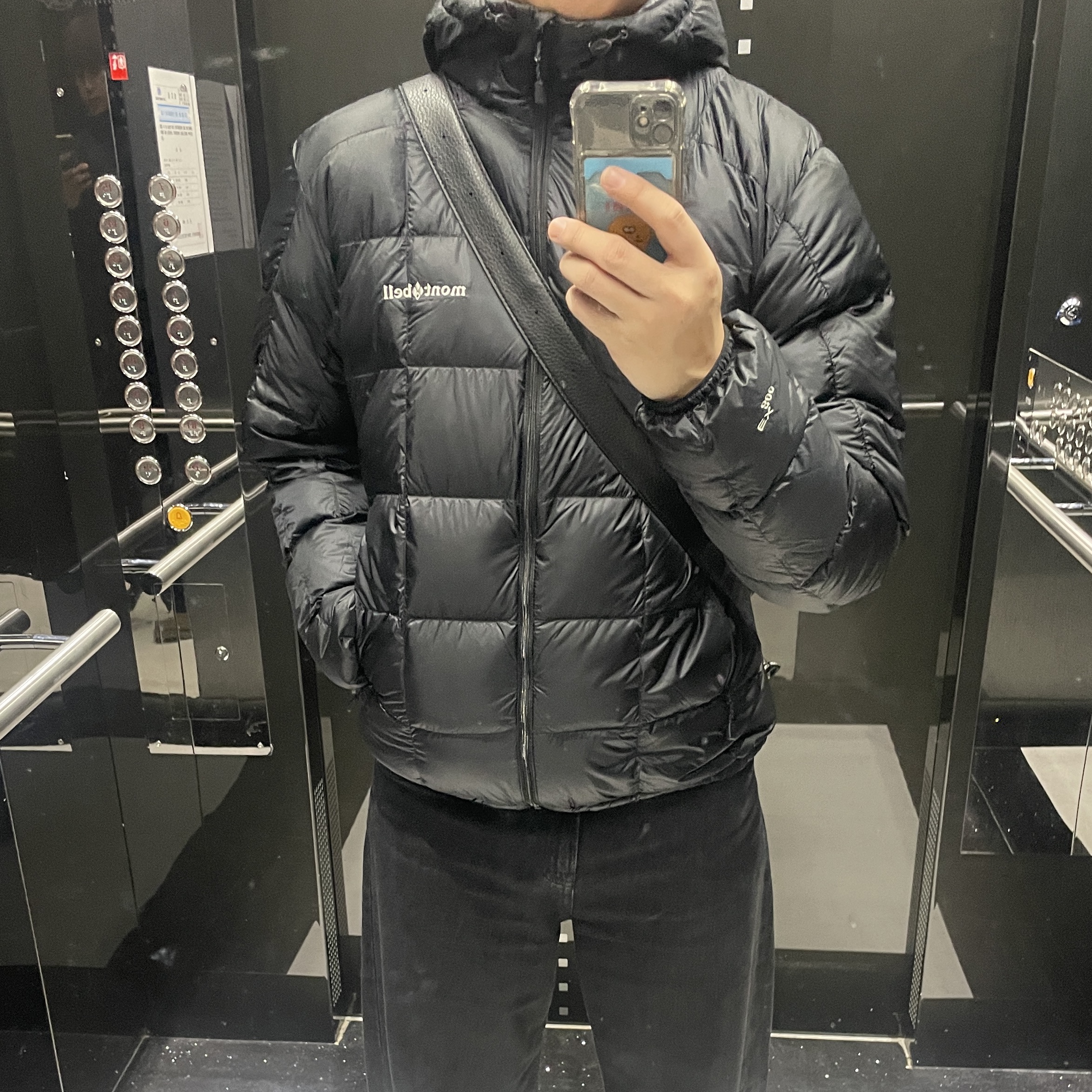Montbell Superior Down Parka Black 착용 스타일