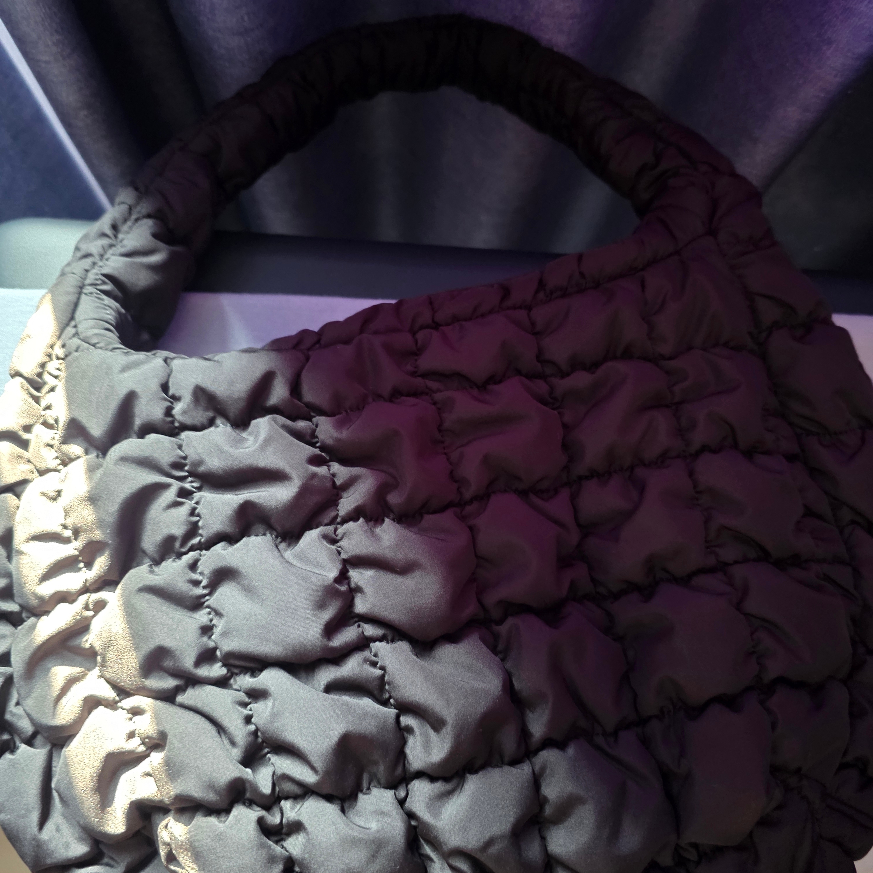 COS Quilted Mini Bag Black 착용 스타일