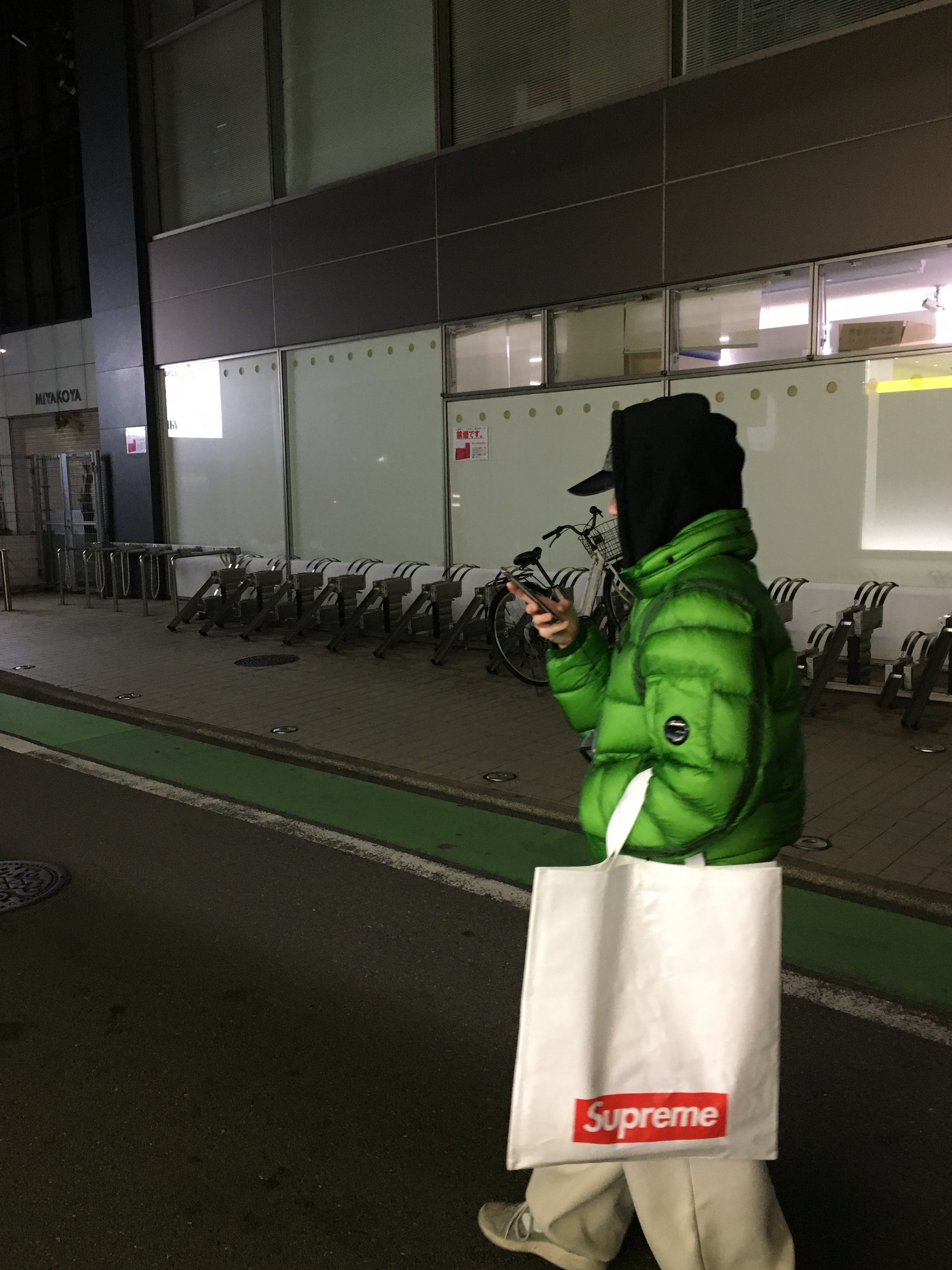 C.P. Company D.D. Shell Hooded Down Jacket Classic Green - 23FW 착용 스타일