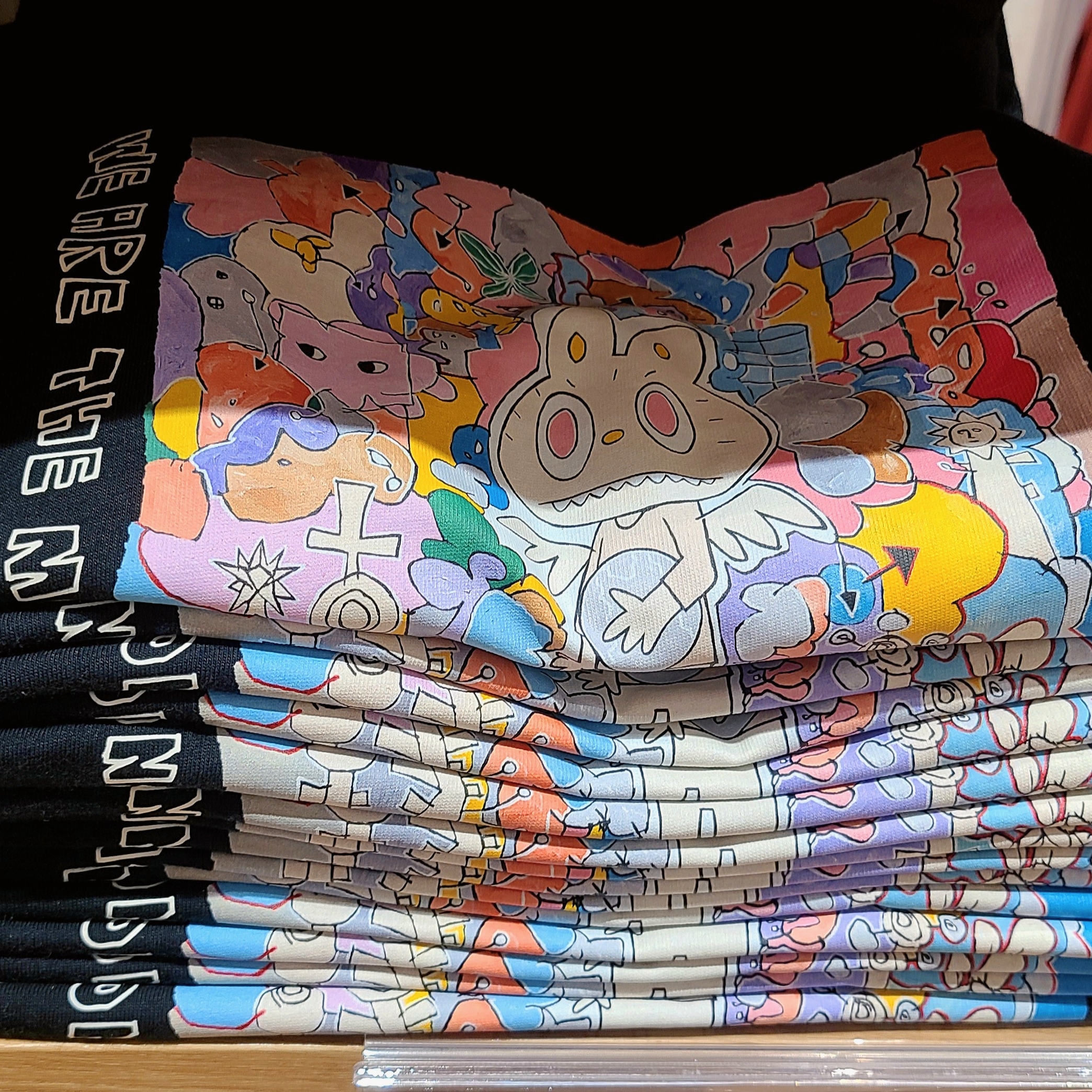 (W) Uniqlo UT x Pop Mart Graphic T-Shirt F White - JP, (W) Uniqlo x Pop Mart UT Graphic T-Shirt F White - KR 착용 스타일 - 2