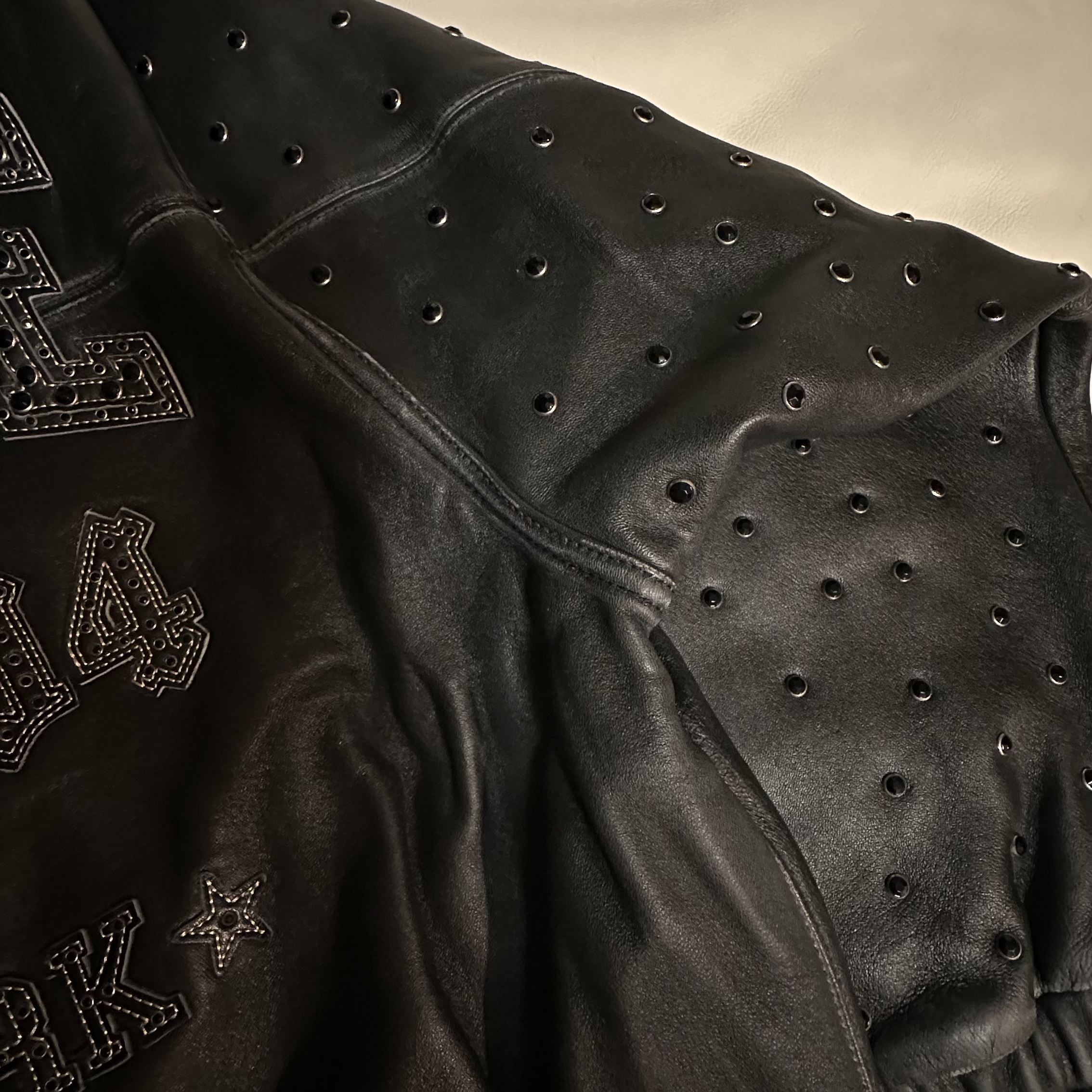 Supreme Gem Studded Leather Jacket Black - 24SS 착용 스타일 - 3