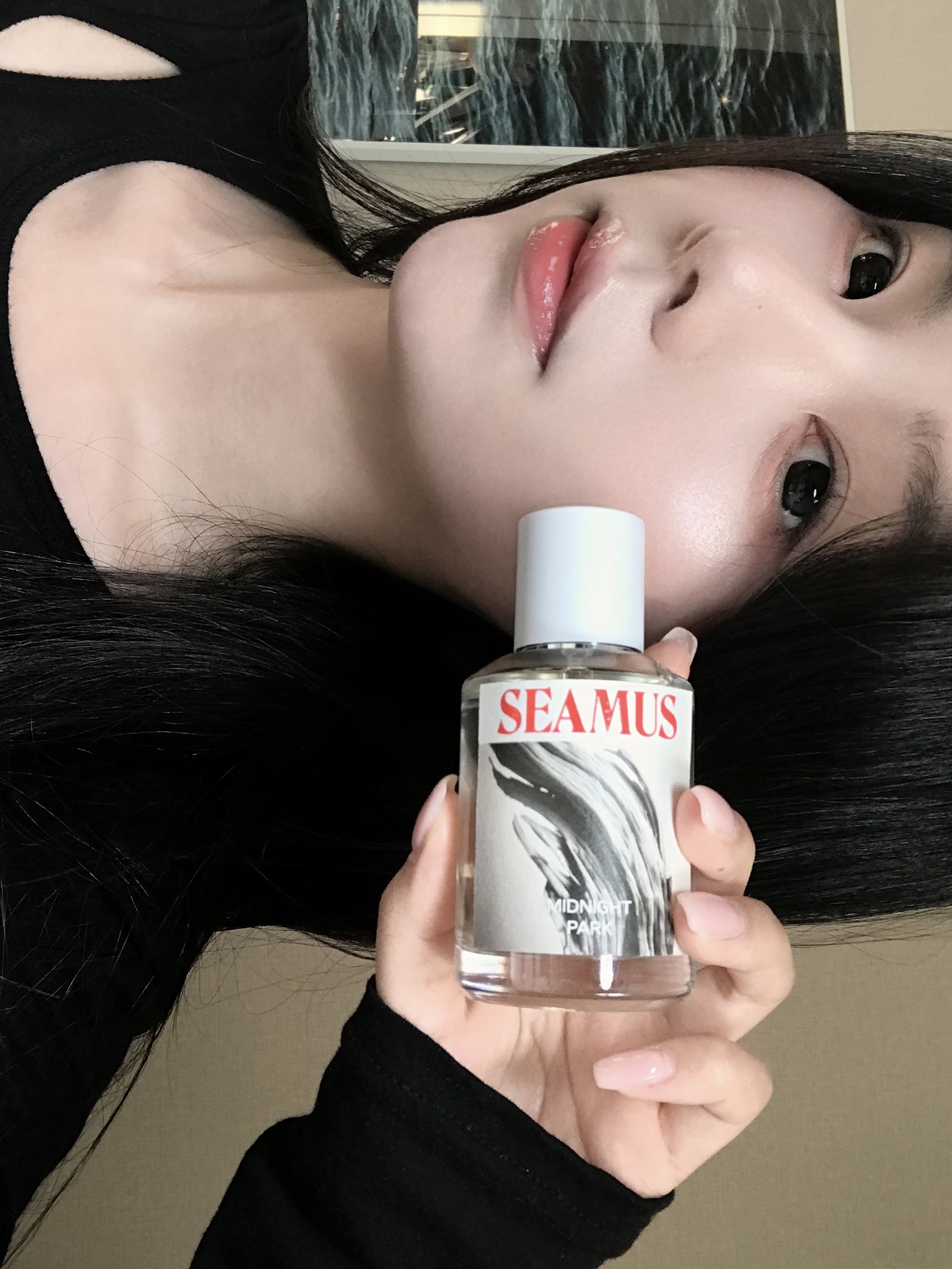 [3% 적립] SEAMUS Signature Eau de Parfum 50ml (6 Options) 착용 스타일 - 3
