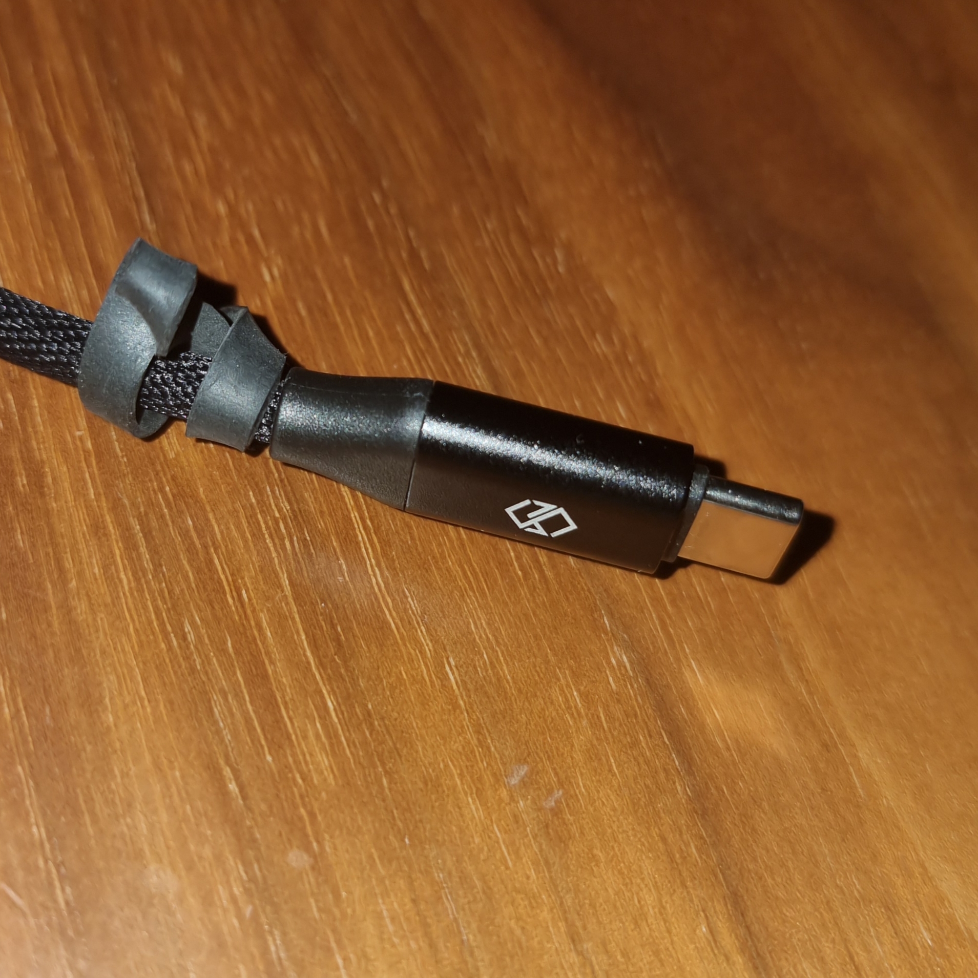 SINJIMORU Dutch 60W C to C Type Quick Charging Cable 2M 착용 스타일