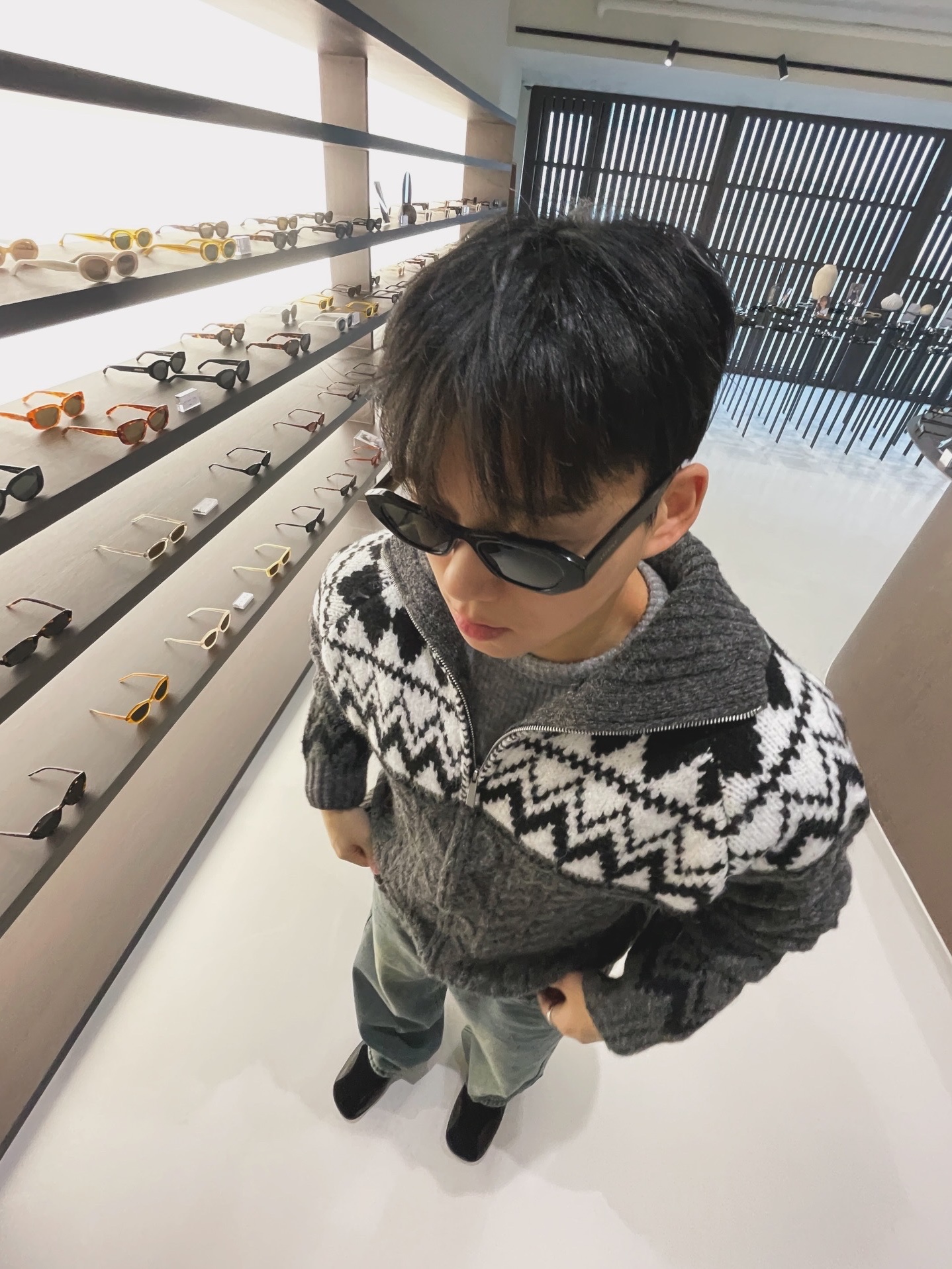Pemont Square Black 착용 스타일 - 1