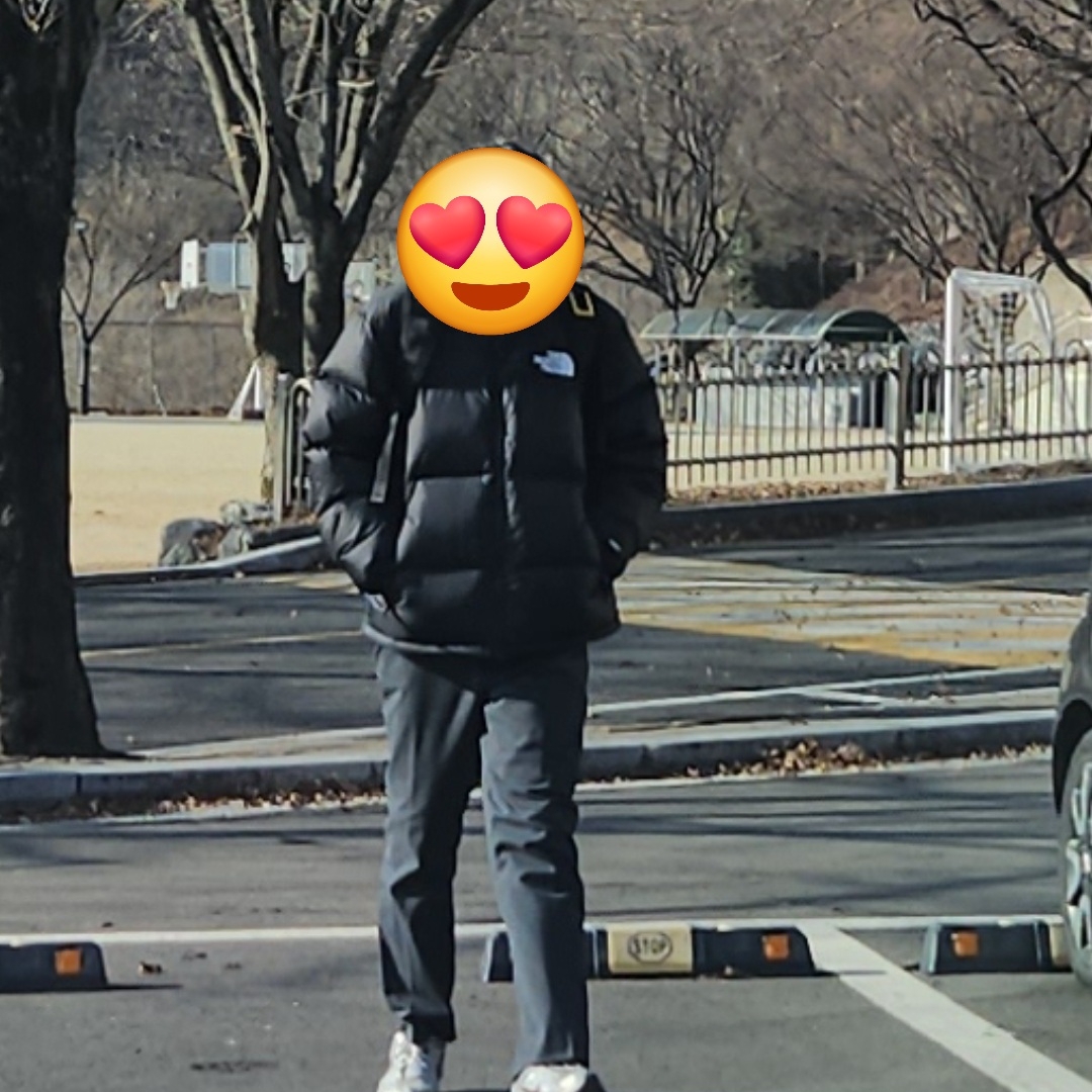 The North Face 1996 Retro Nuptse Down Jacket TNF Black 착용 스타일 - 3