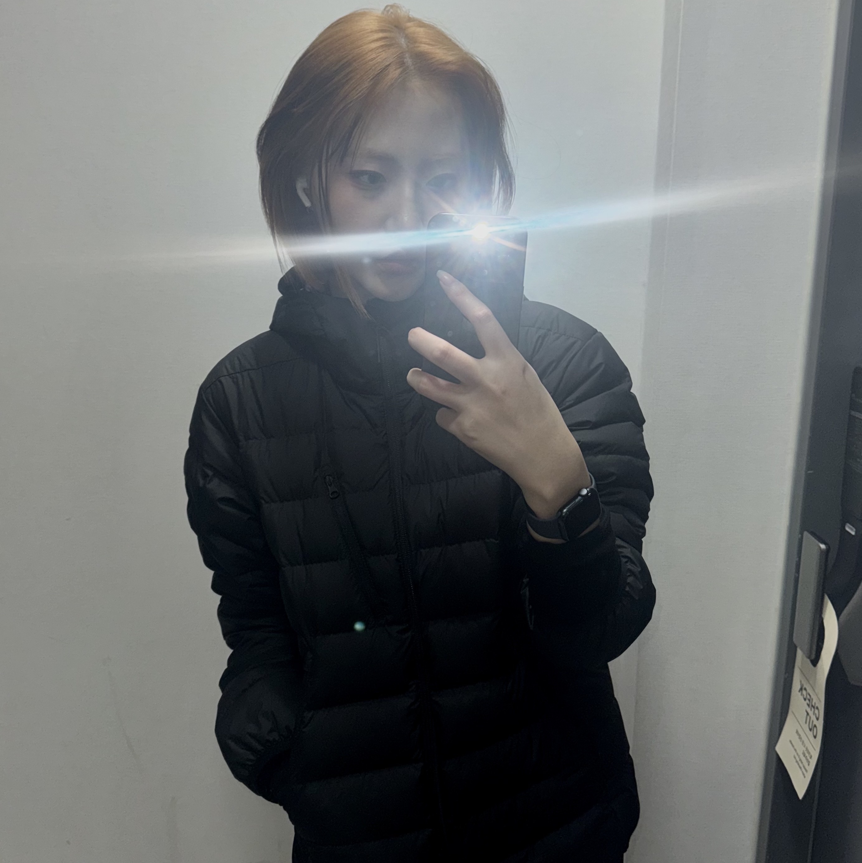 Musinsa Standard City Leisure Hooded Light Down Jacket Black 착용 스타일 - 1