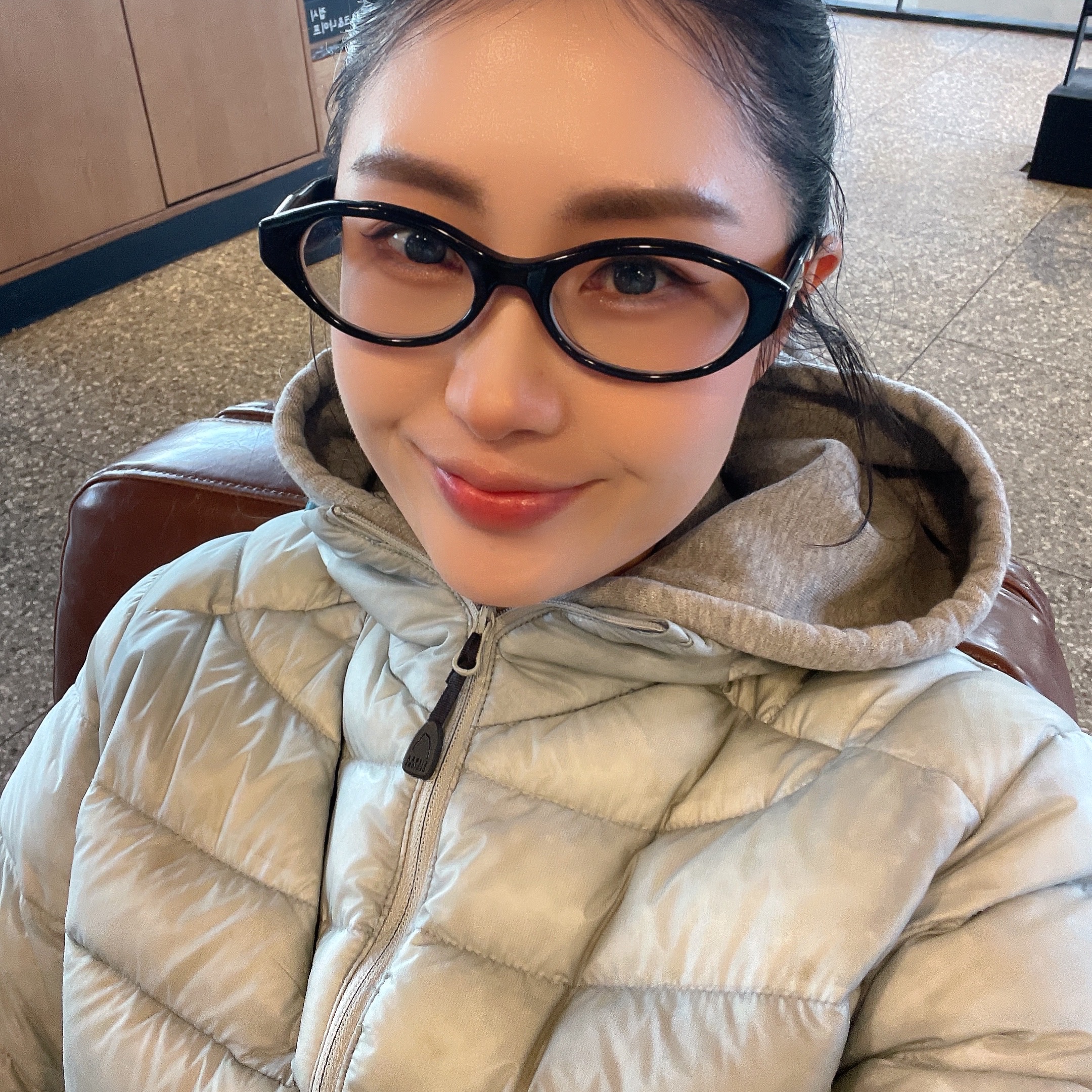 SIERRA DESIGNS W Muir Lightweight Goose Down Hooded Jacket Light Grey, Gentle Monster x Maison Margiela MM209 Black Clear 착용 스타일