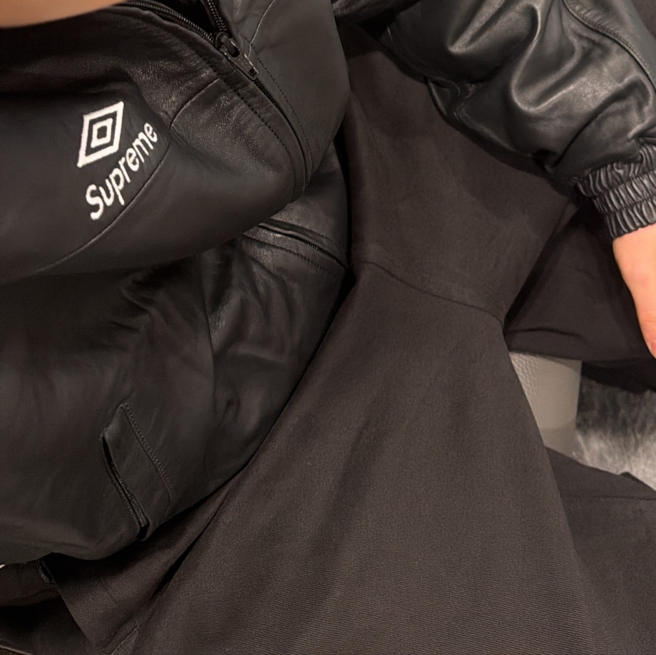 Supreme x Umbro Leather Track Jacket Black - 25FW 착용 스타일 - 2