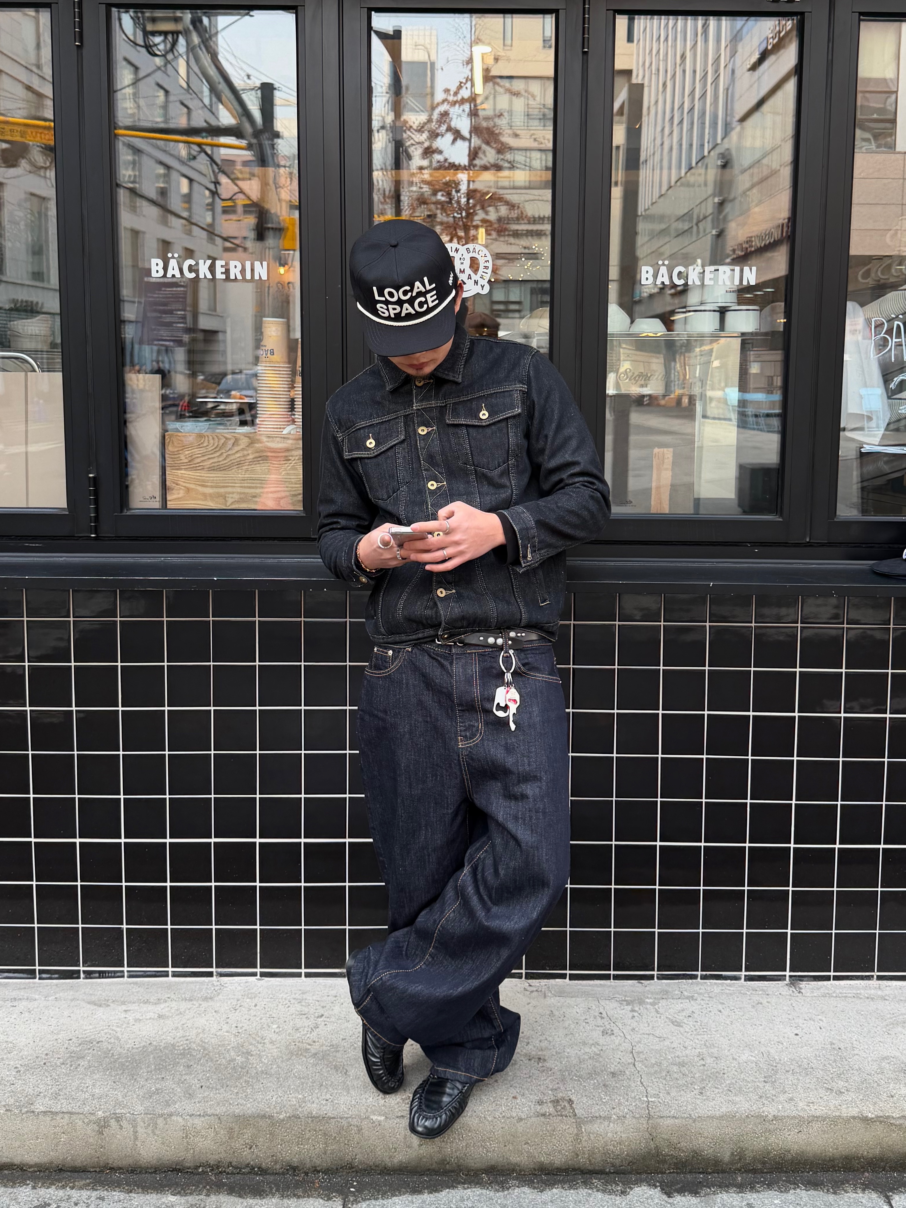 (W) Saint Laurent SL 557 Shade Sunglasses Black, New Era MLB New York Yankees Pillbox Series Ball Cap Navy 착용 스타일 - 6
