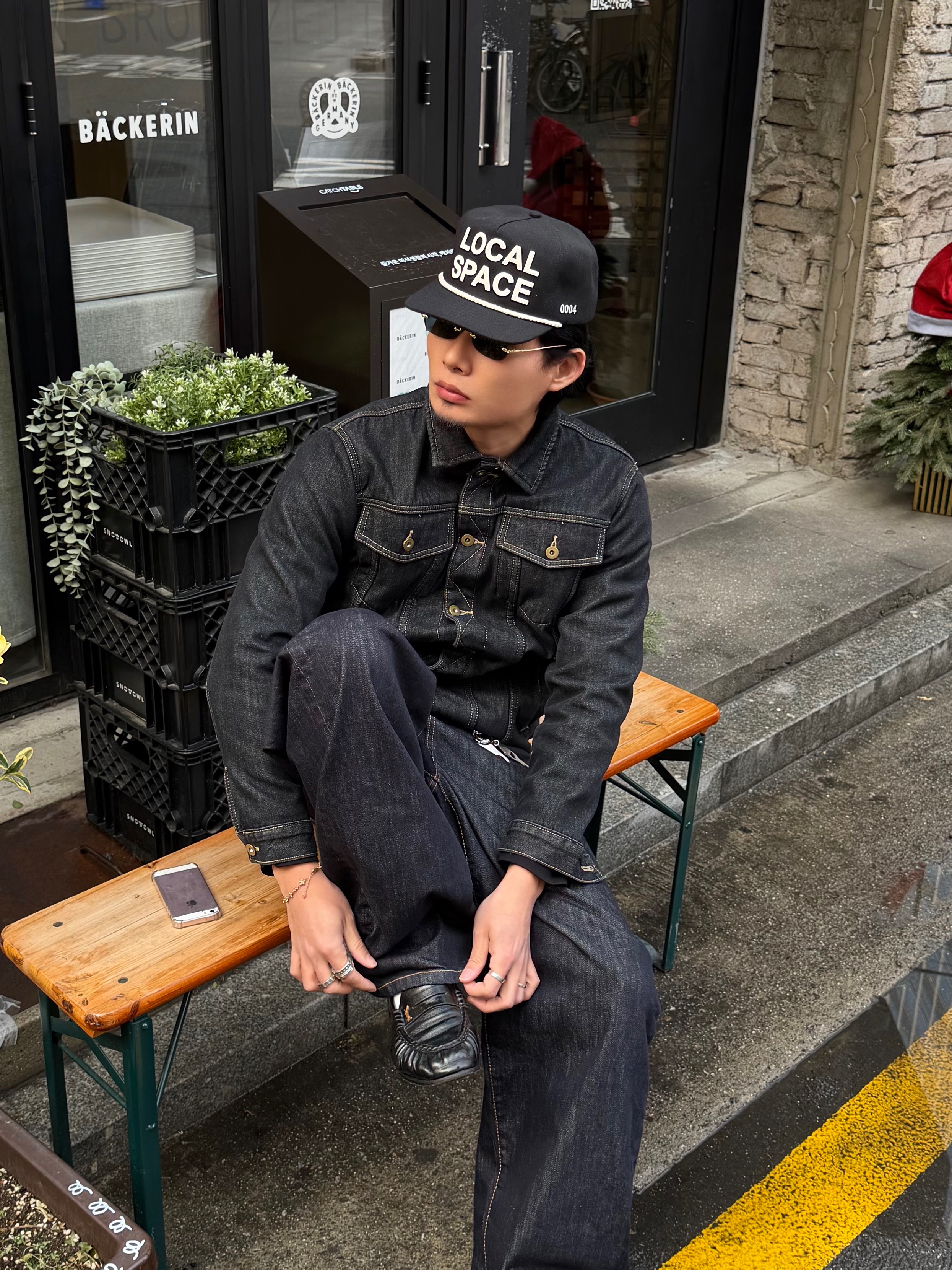 (W) Saint Laurent SL 557 Shade Sunglasses Black, New Era MLB New York Yankees Pillbox Series Ball Cap Navy 착용 스타일 - 5