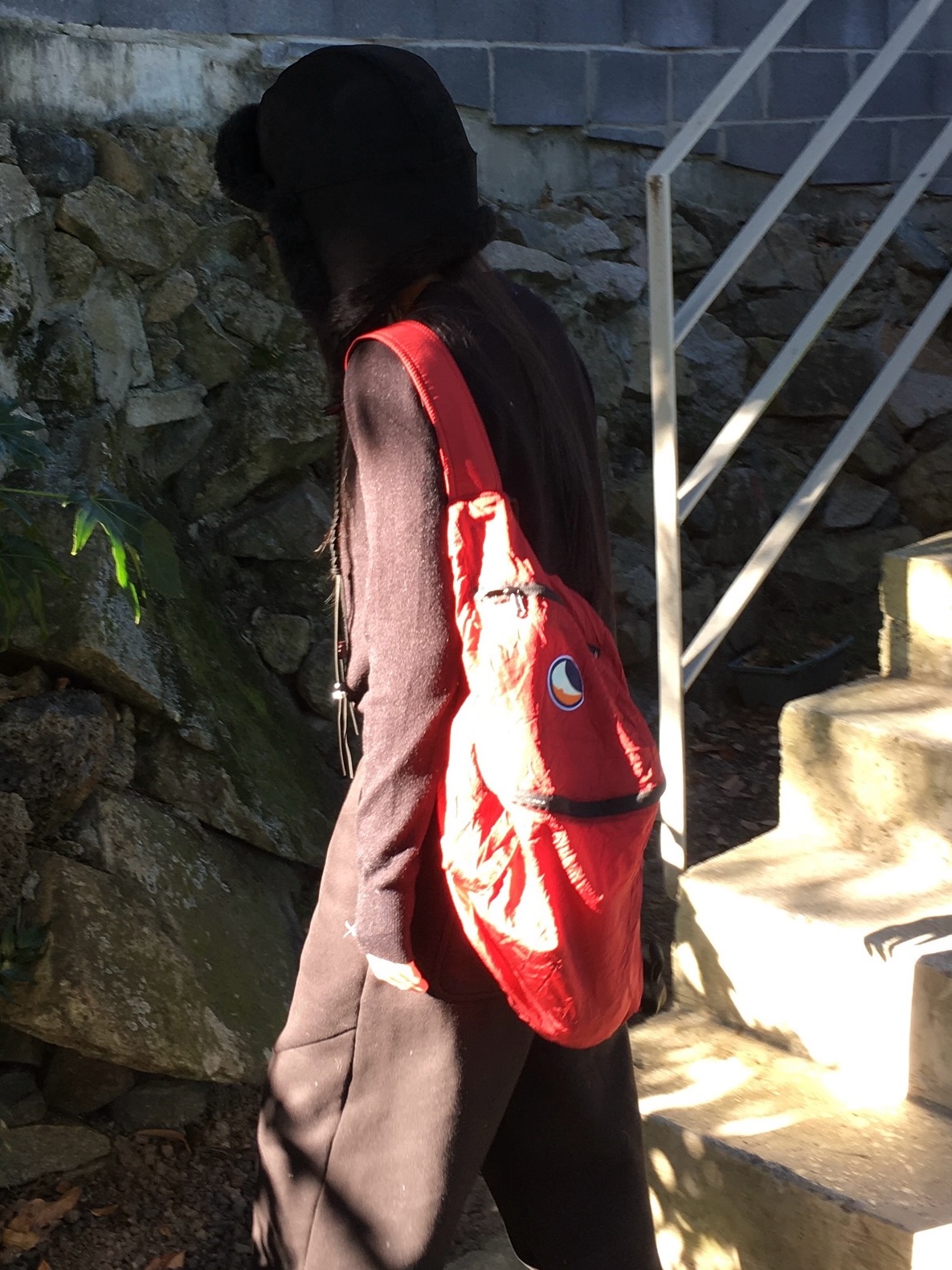 Ticket to the Moon Backpack Plus Burgundy (25L) 착용 스타일