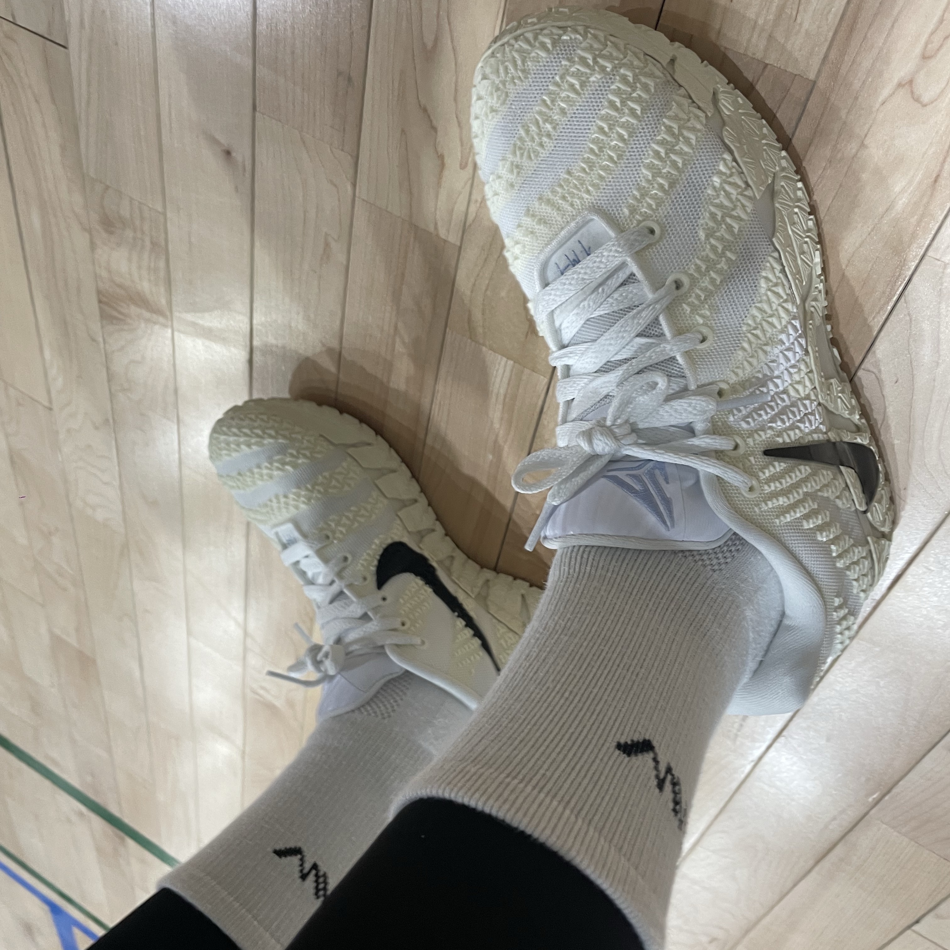 Nike Ja 3 EP White Black 착용 스타일 - 2