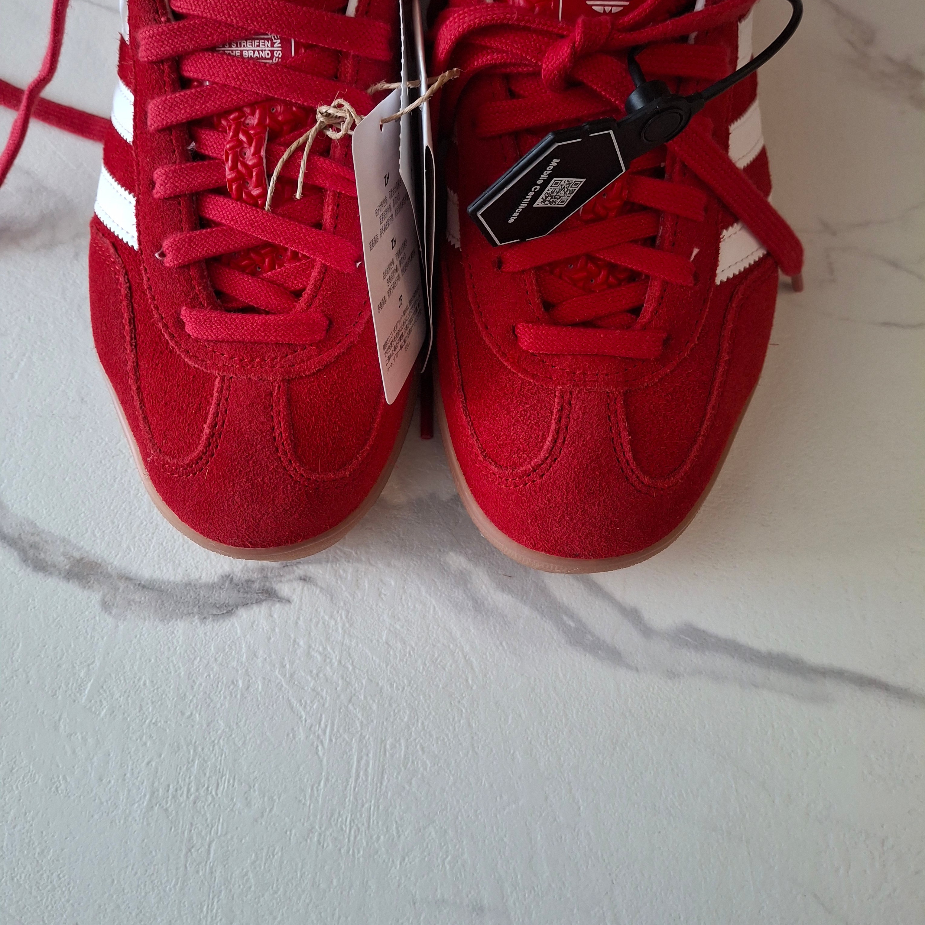 Adidas Gazelle Indoor Better Scarlet Cloud White 착용 스타일 - 2