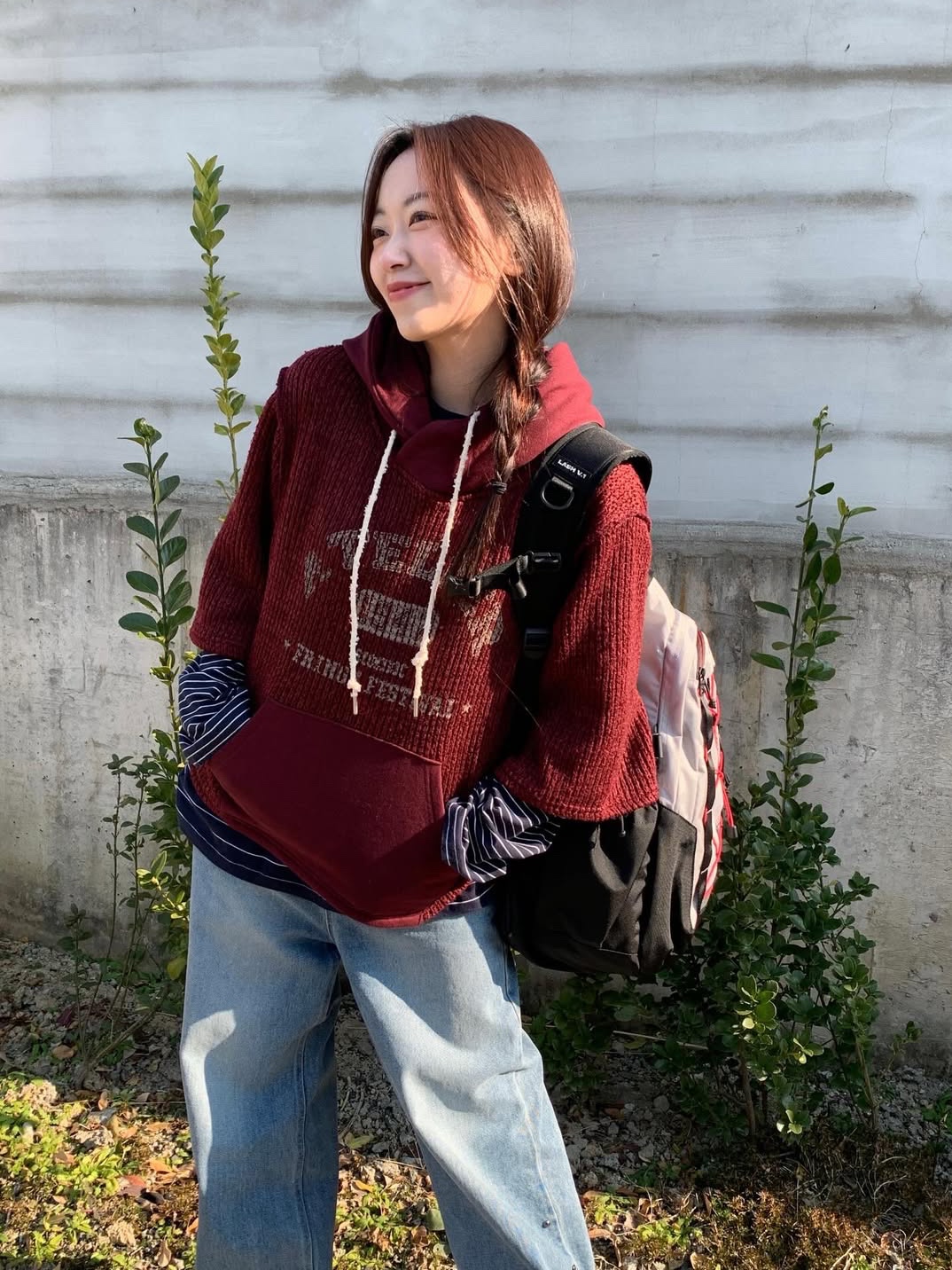 SOMSOC Atelier Knitted Hoodie Burgundy 착용 스타일 - 1
