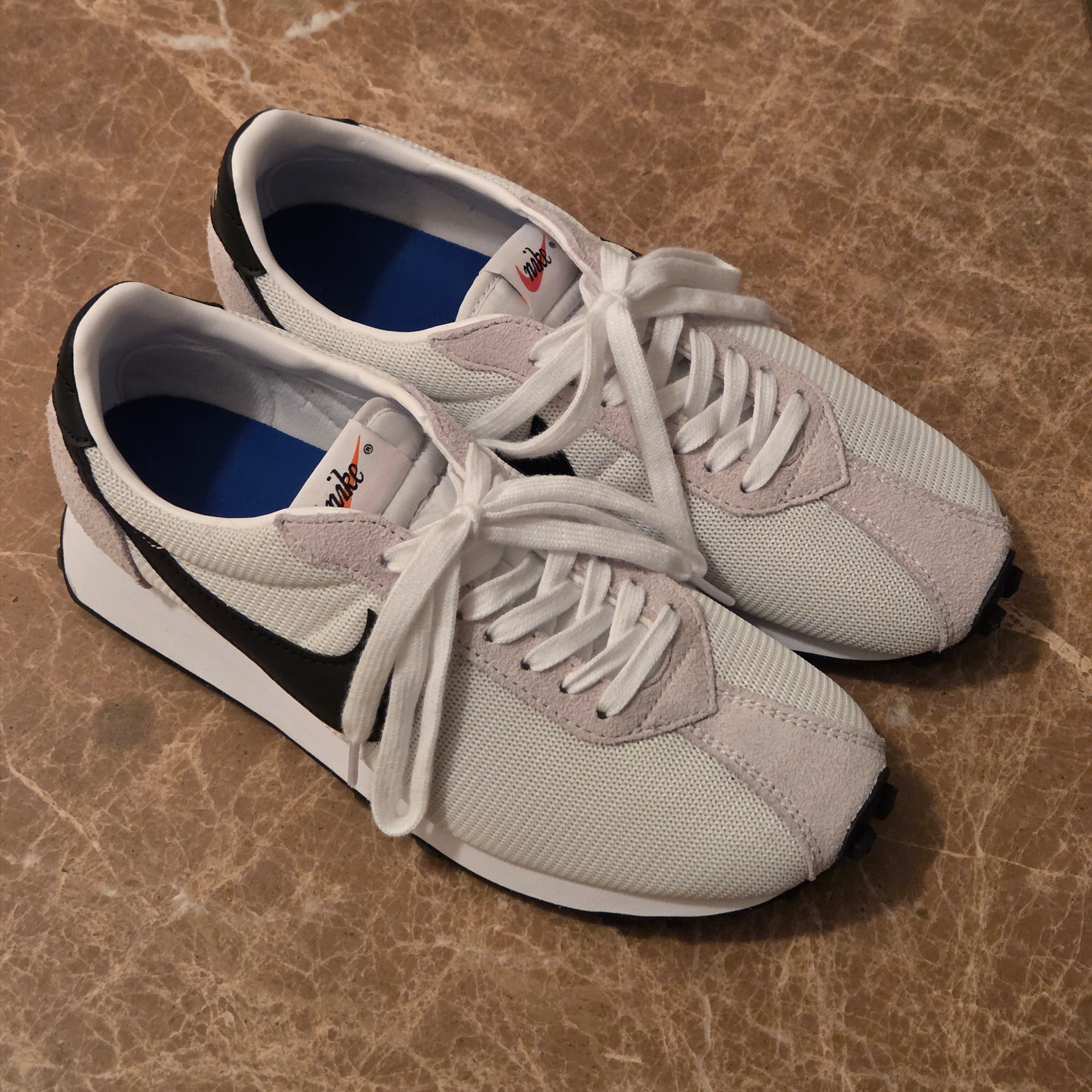 Nike LD-1000 Summit White White 착용 스타일