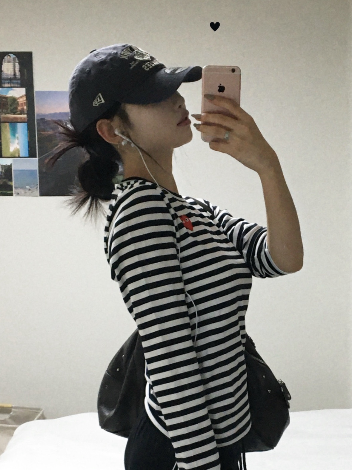 Play Comme des Garcons Striped LS T-Shirt Black White 착용 스타일 - 1