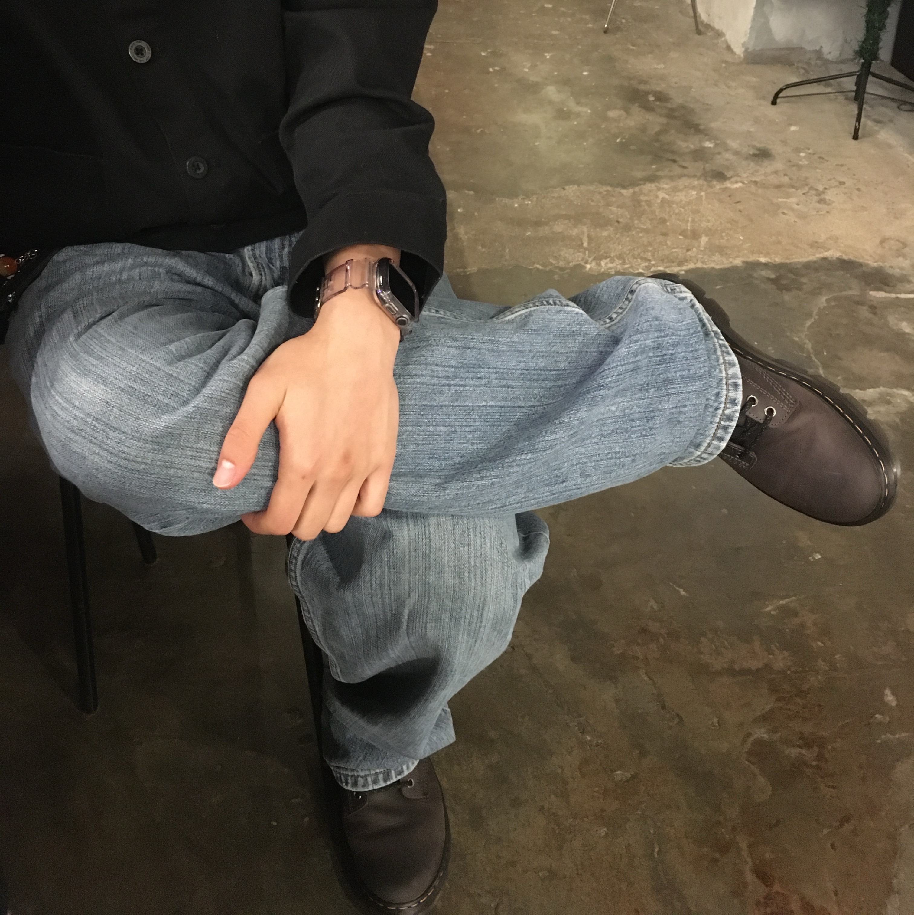 Dr. Martens Reeder Leather Utility Shoes Grey 착용 스타일