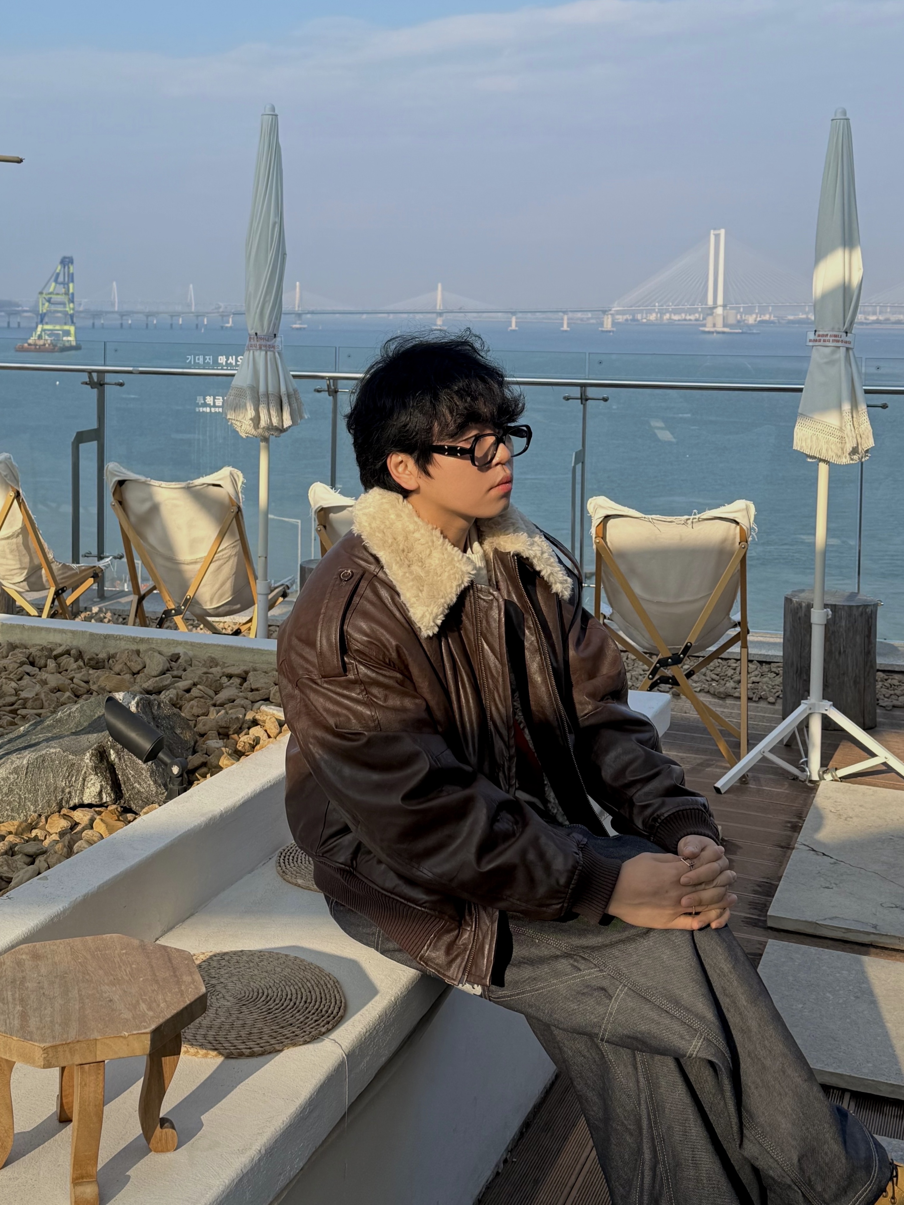 Remagine Hybrid Derby Shoes Starting Bigger Wheat, Gentle Monster x Maison Margiela MM114 Black Clear 착용 스타일 - 3