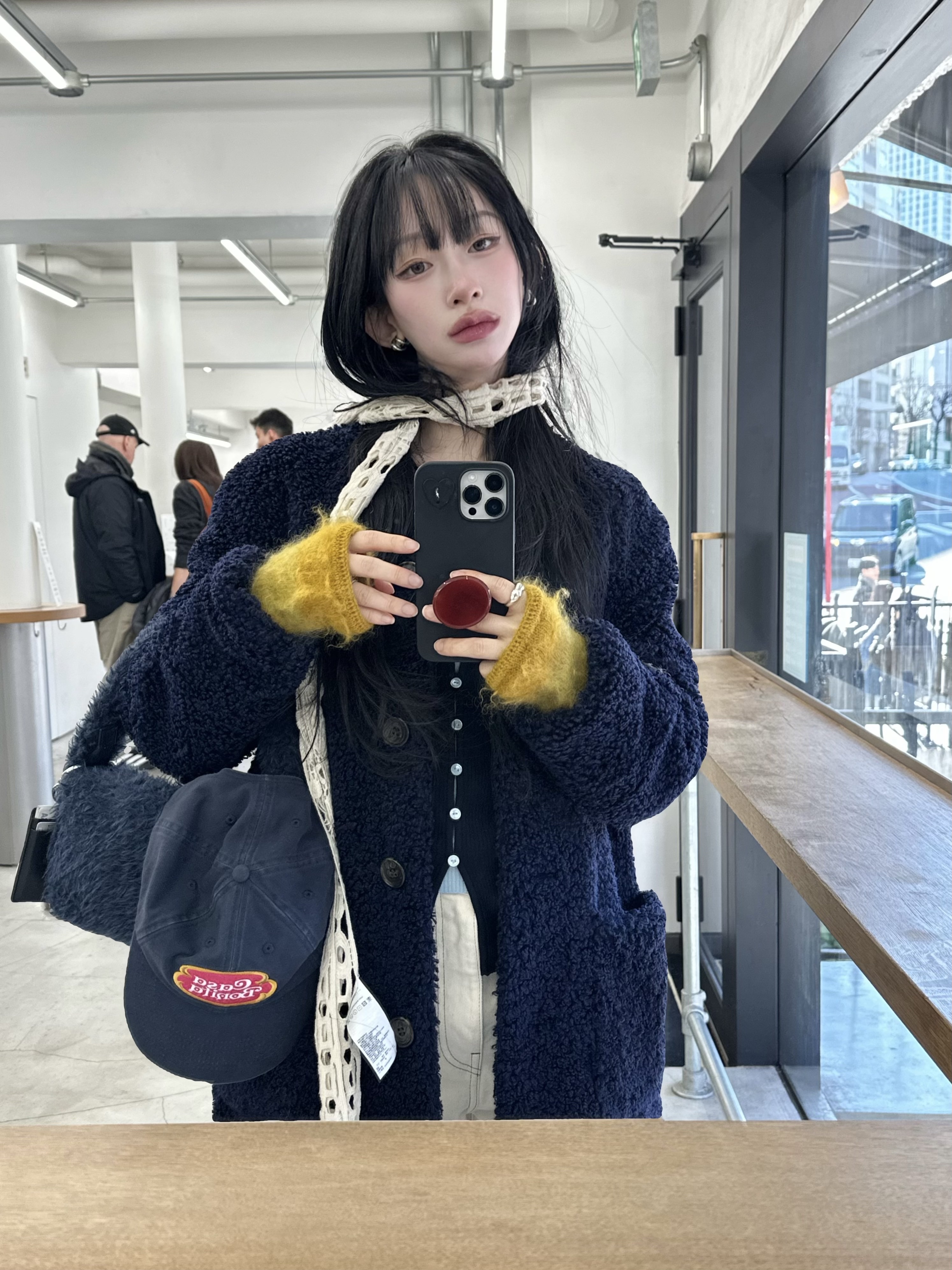 Kapital Mohair Knit Journey Grab Yellow 착용 스타일 - 2