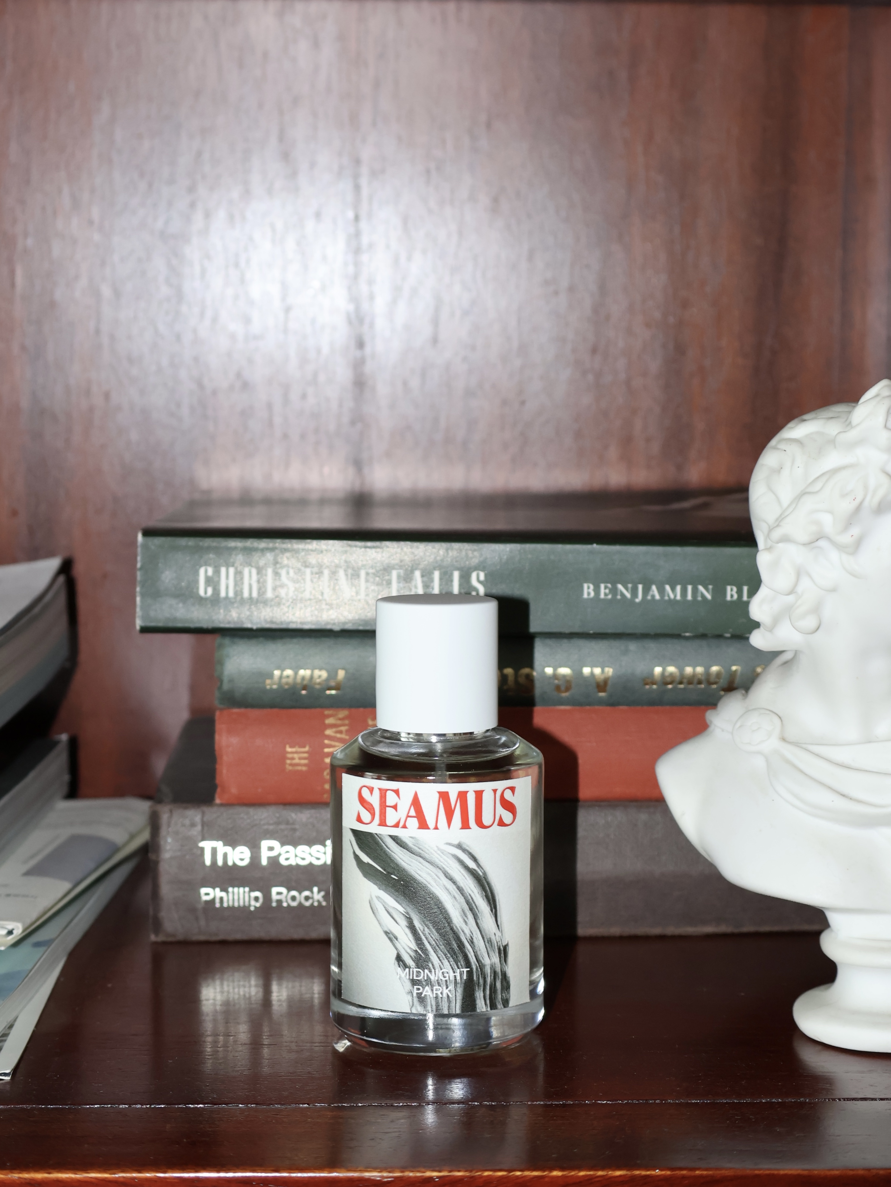 [3% 적립] SEAMUS Signature Eau de Parfum 50ml (6 Options) 착용 스타일 - 2