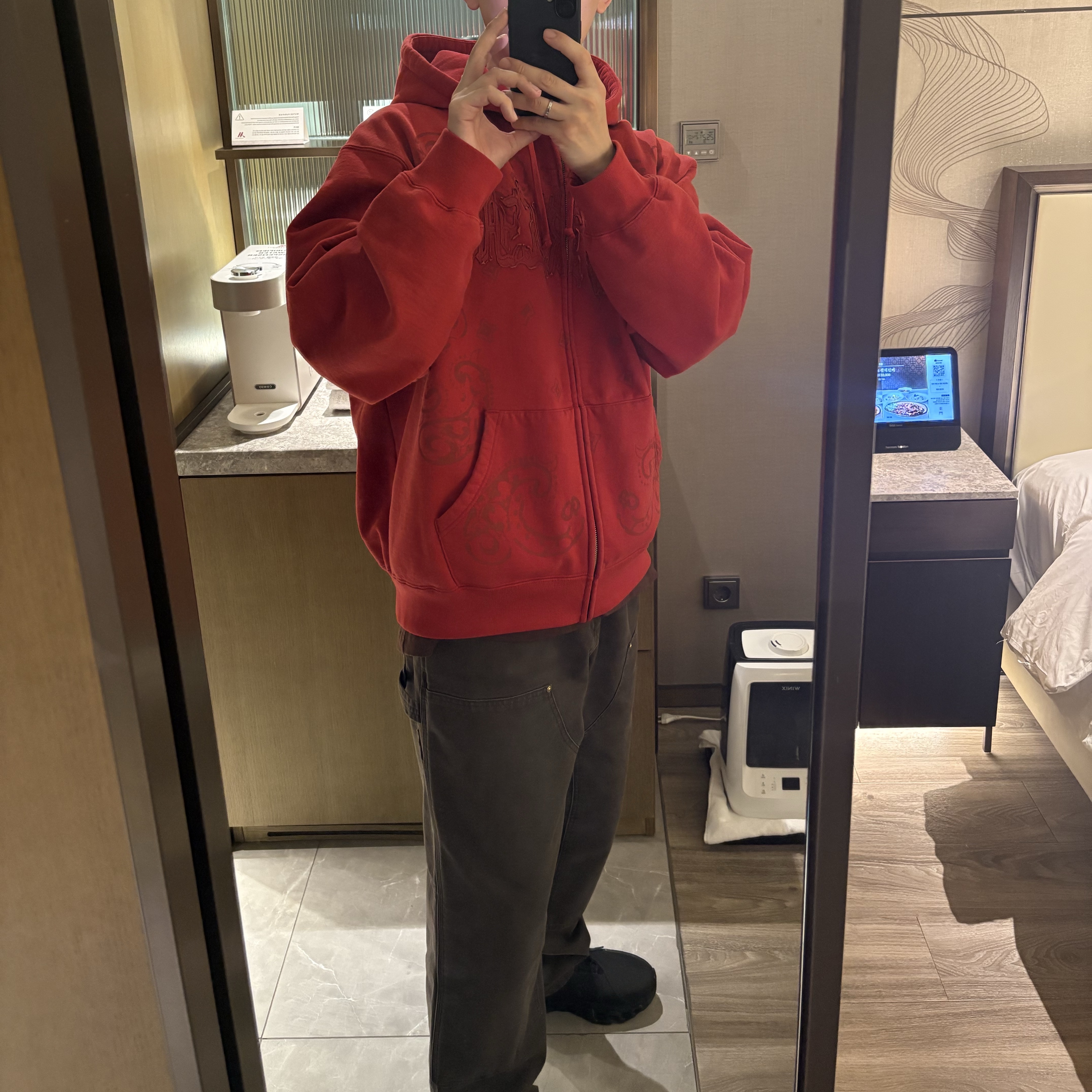Supreme Leather Applique Zip Up Hooded Sweatshirt Burnt Red - 25SS, On Running x Post Archive Faction (Paf) Cloudmonster 2 Black Magnet 착용 스타일