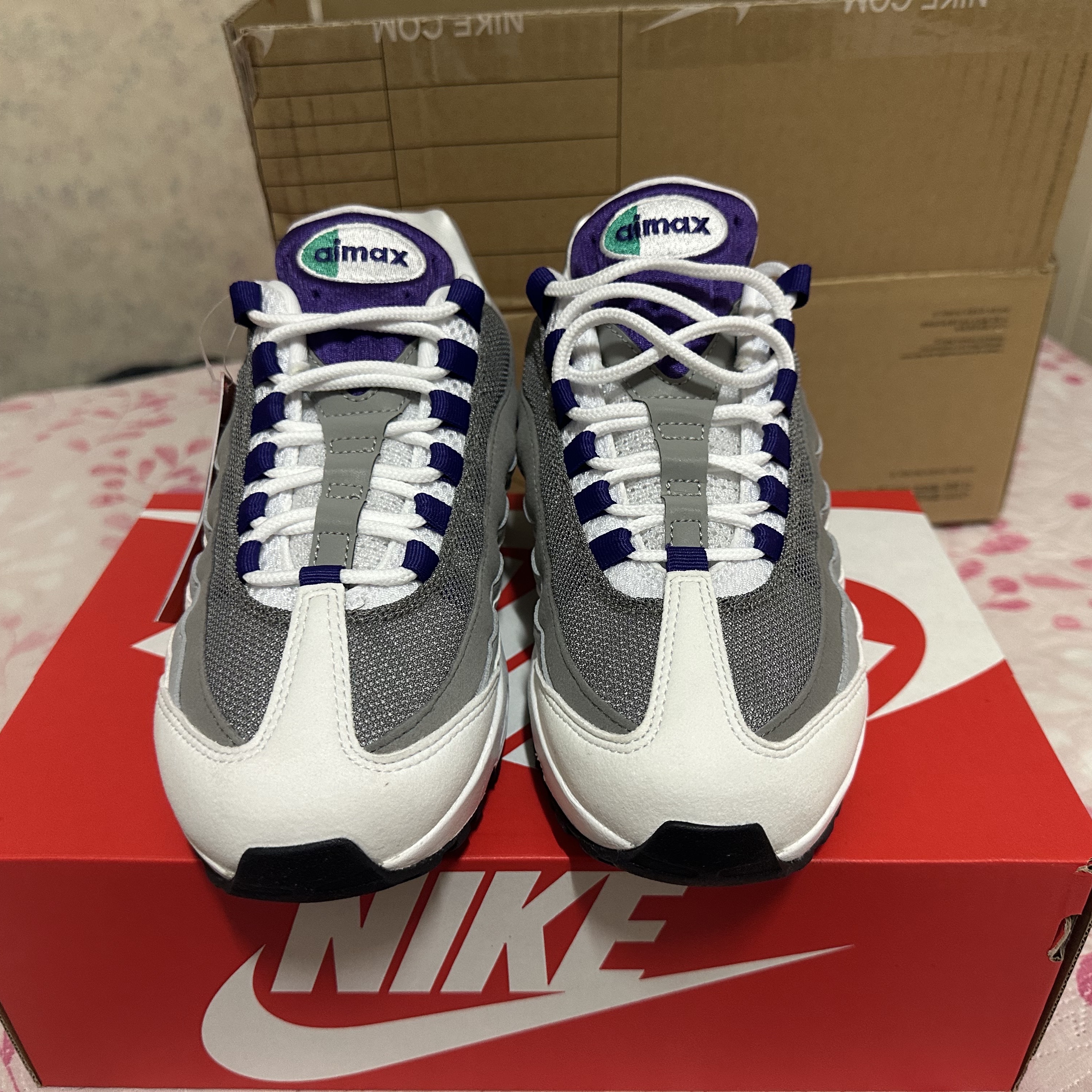 (W) Nike Air Max 95 White Emerald Green 착용 스타일 - 2
