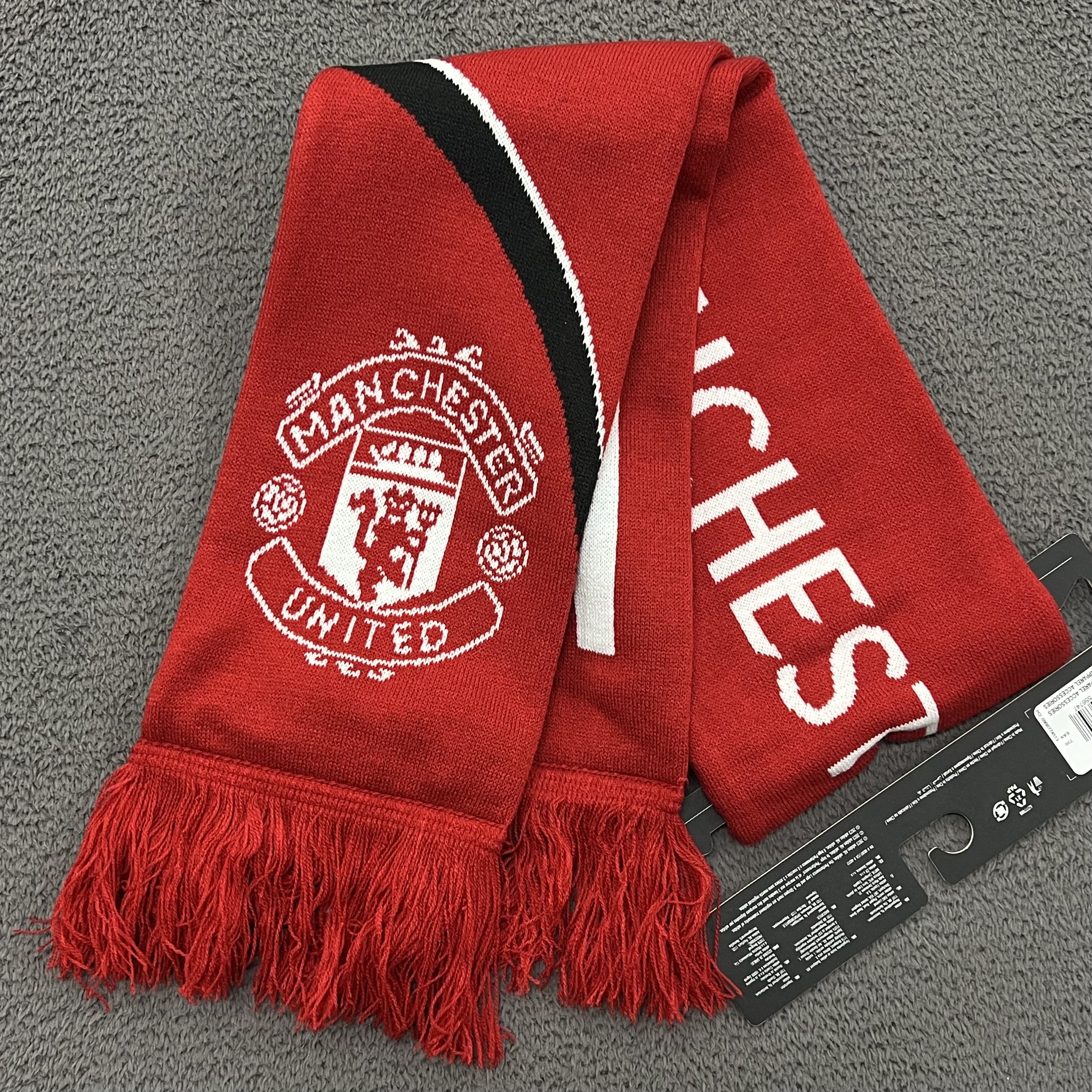 Adidas Manchester United 2024/25 Away Jersey Night Indigo - KR Sizing (Non Marking Ver.), Adidas Manchester United 2024/25 Home Jersey Manchester United FC Red - KR Sizing (Non Marking Ver.) 착용 스타일