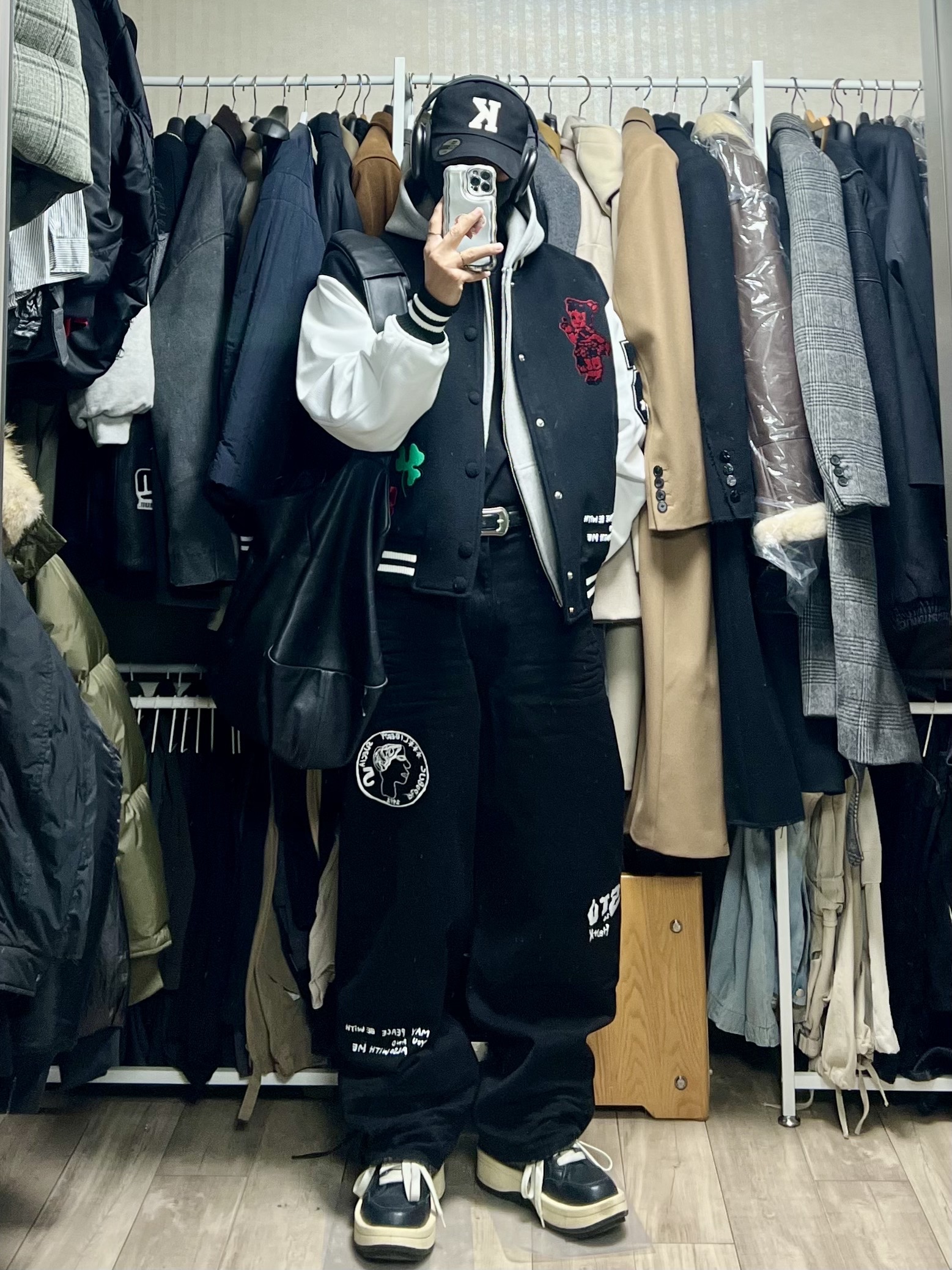 STU X HANK Embroidery Denim Pants Black, STU X HANK Varsity Jacket Black 착용 스타일
